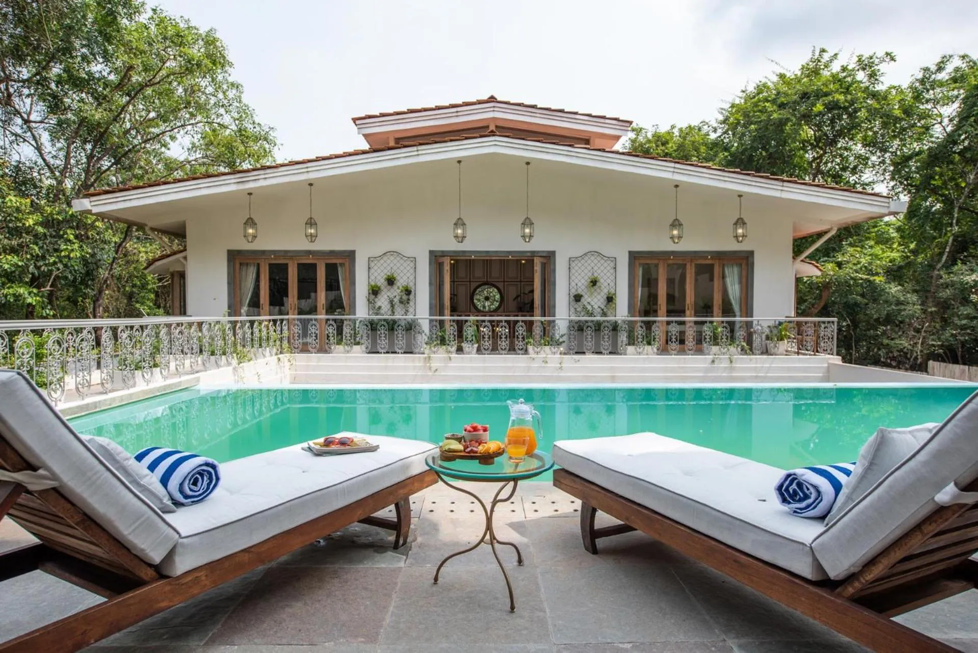 Swimming pool in LohonoStays Estate de Escobar