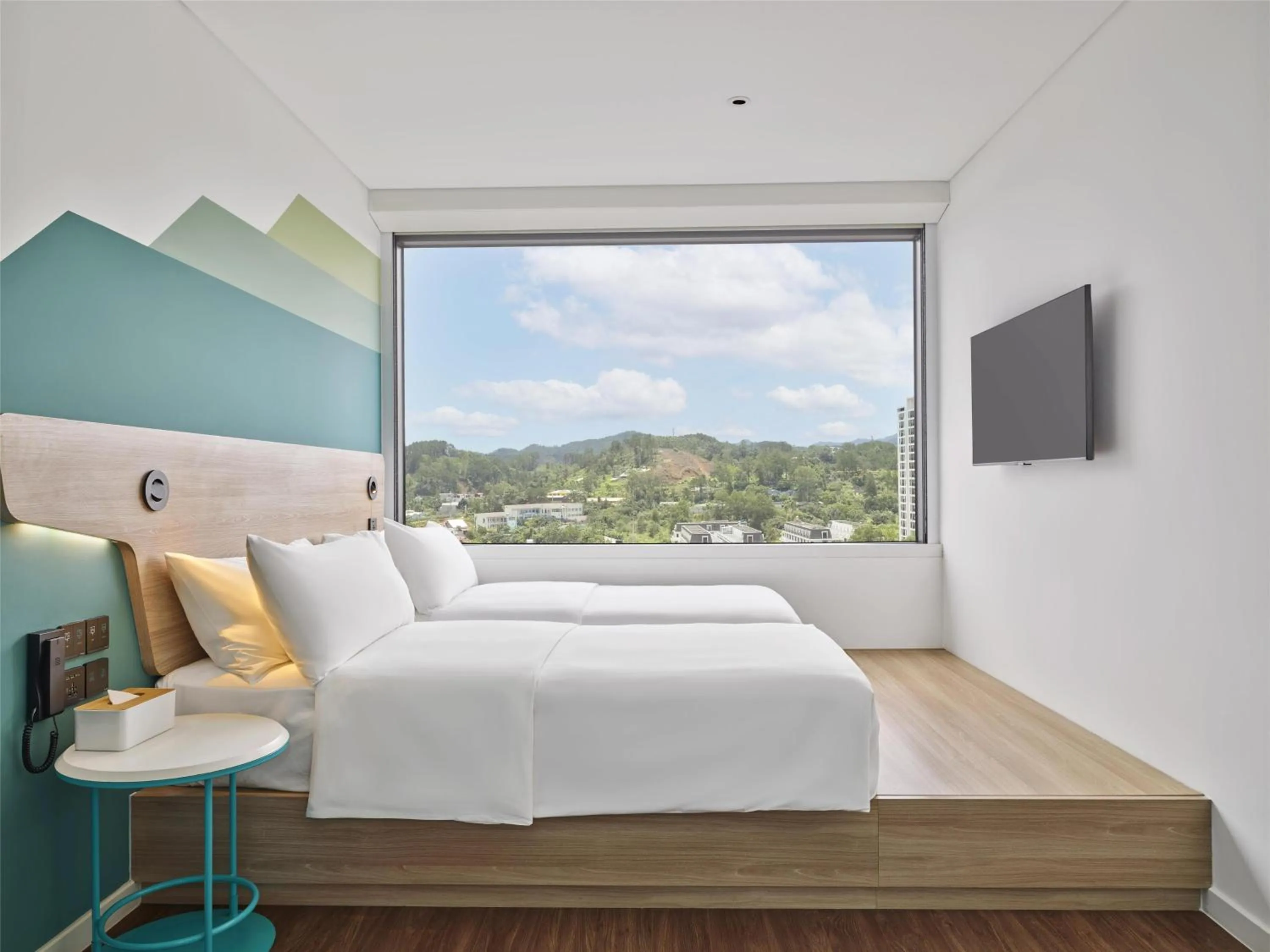 Bed in Tru by Hilton Lang Son City Centre