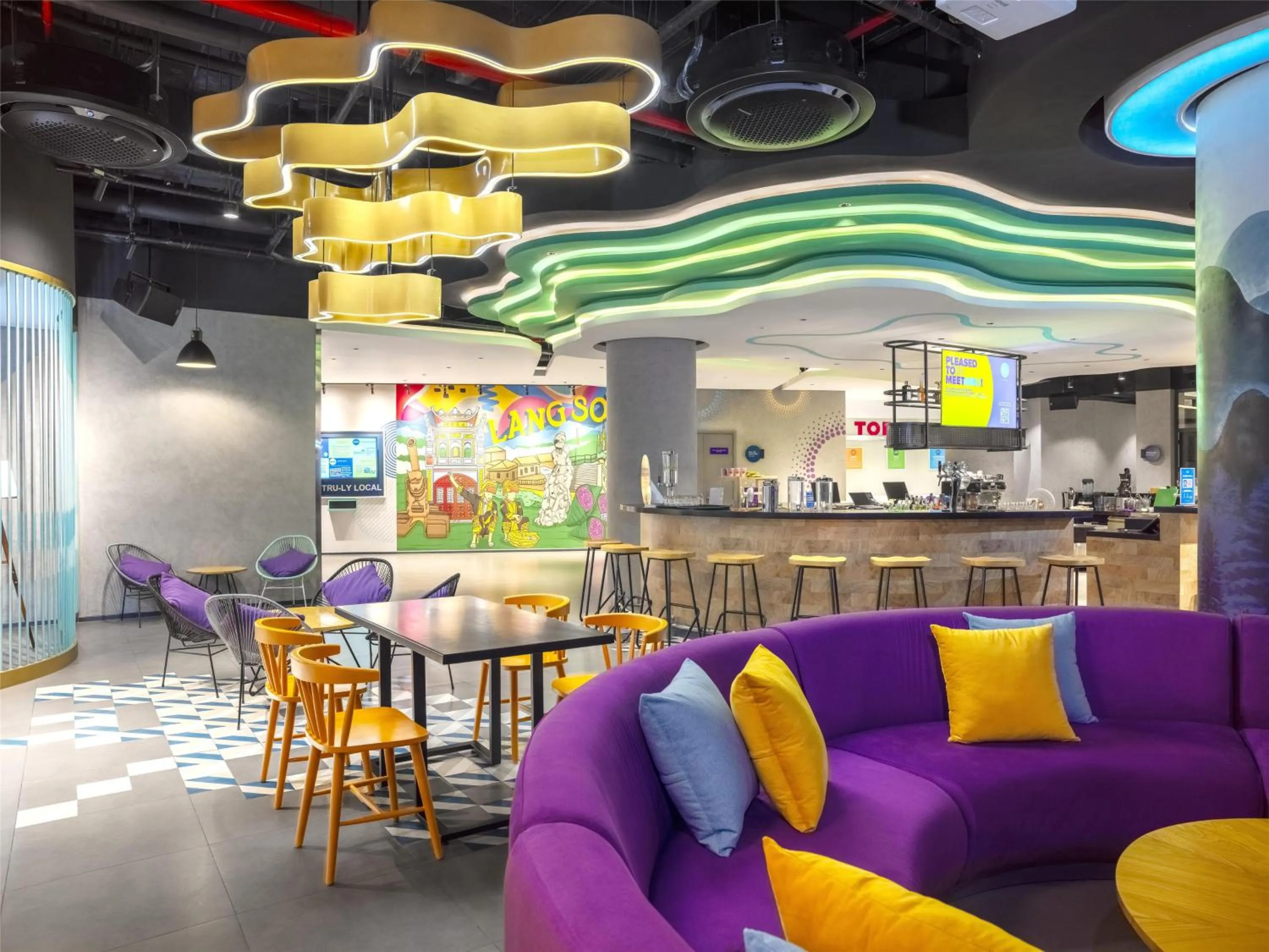 Lobby or reception in Tru by Hilton Lang Son City Centre