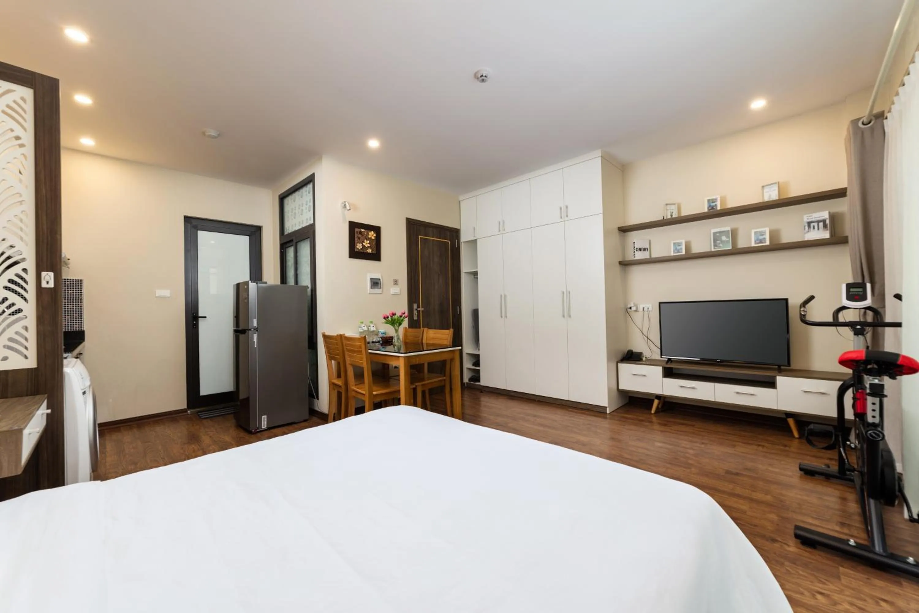 Bedroom, Bed in YR Hotel & Apartments