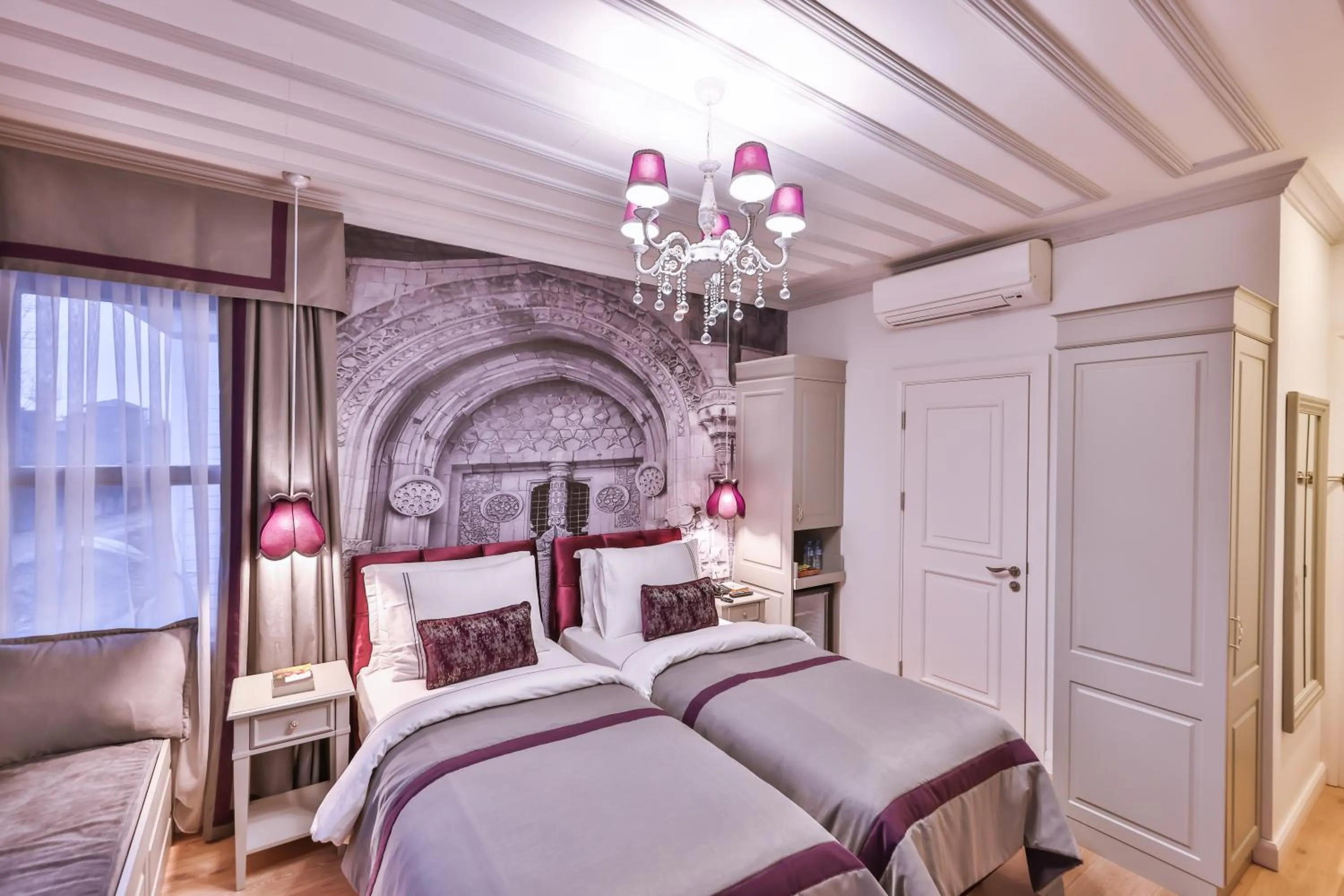 Bedroom, Bed in 9 Doors Hotel