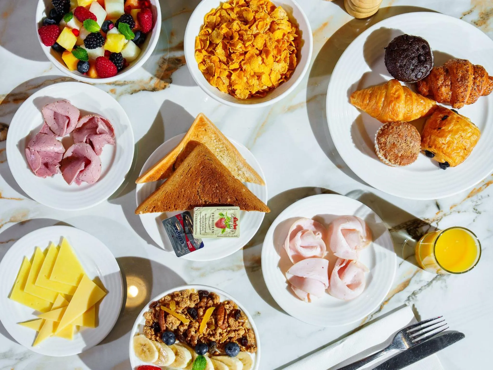 Restaurant/places to eat in Premier Inn Dubai Barsha Heights