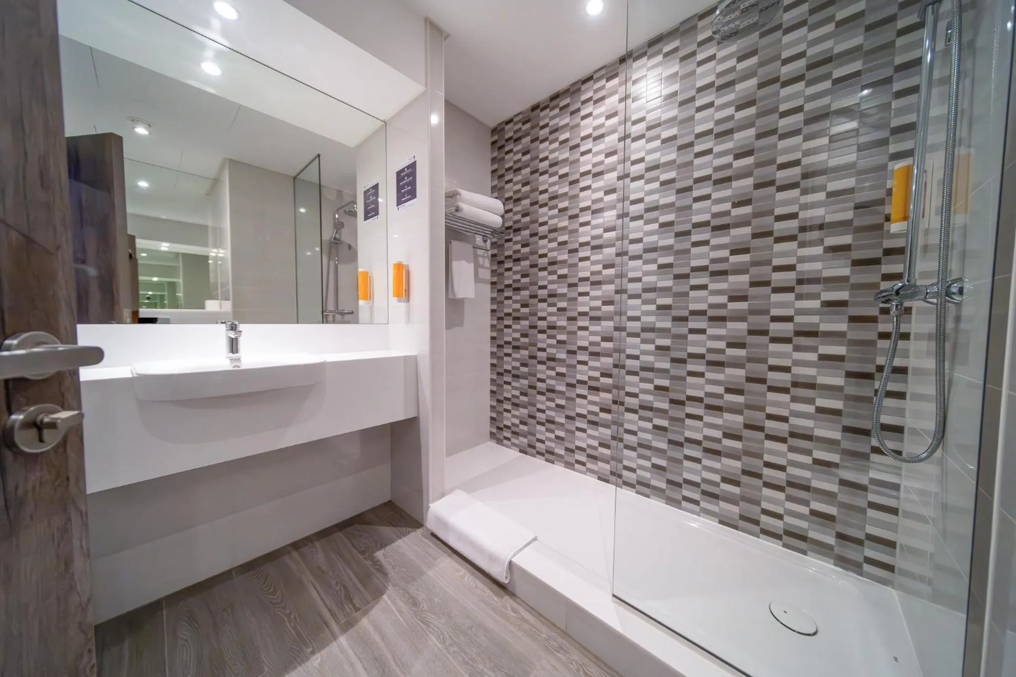 Shower in Premier Inn Dubai Barsha Heights