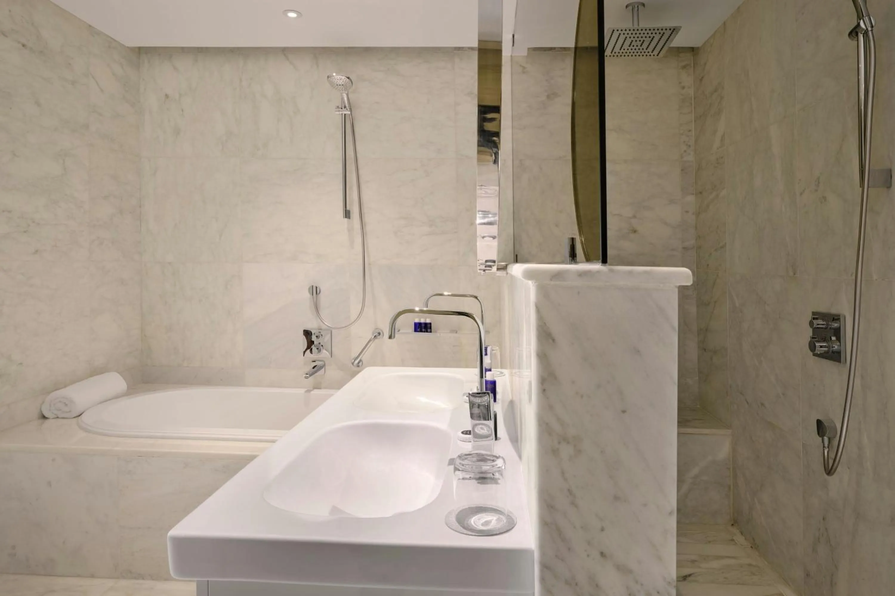 Bathroom in Tunis Marriott Hotel