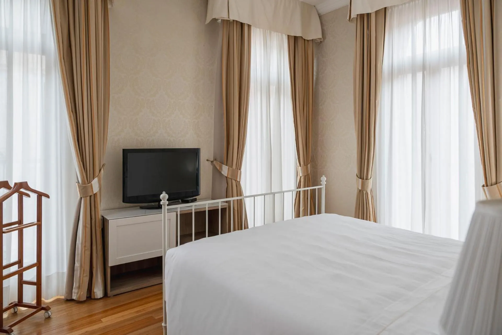 Bedroom, Bed in Hotel Montecarlo