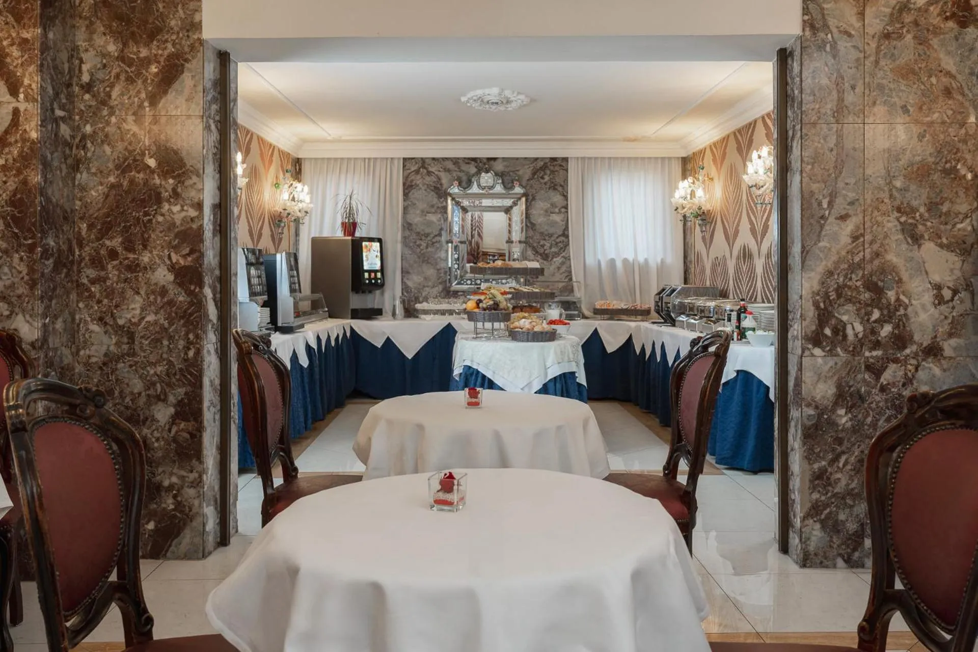 Breakfast in Hotel Montecarlo