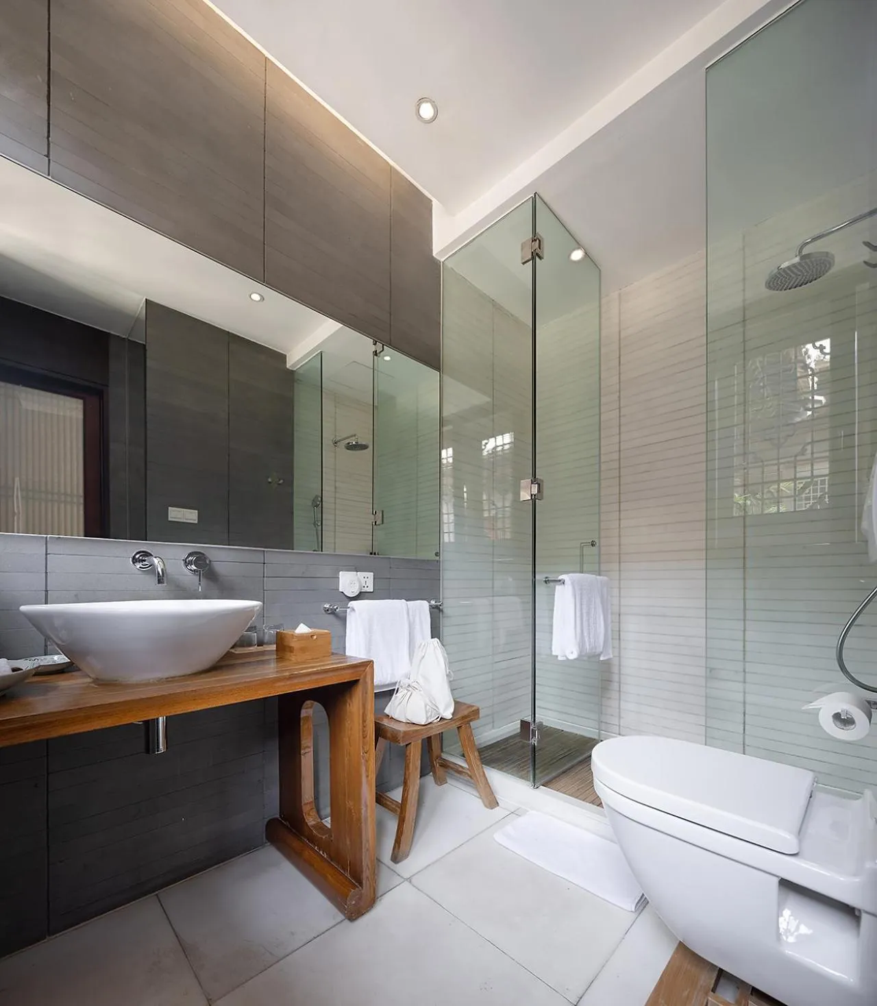 Shower in Jing's Residence Pingyao