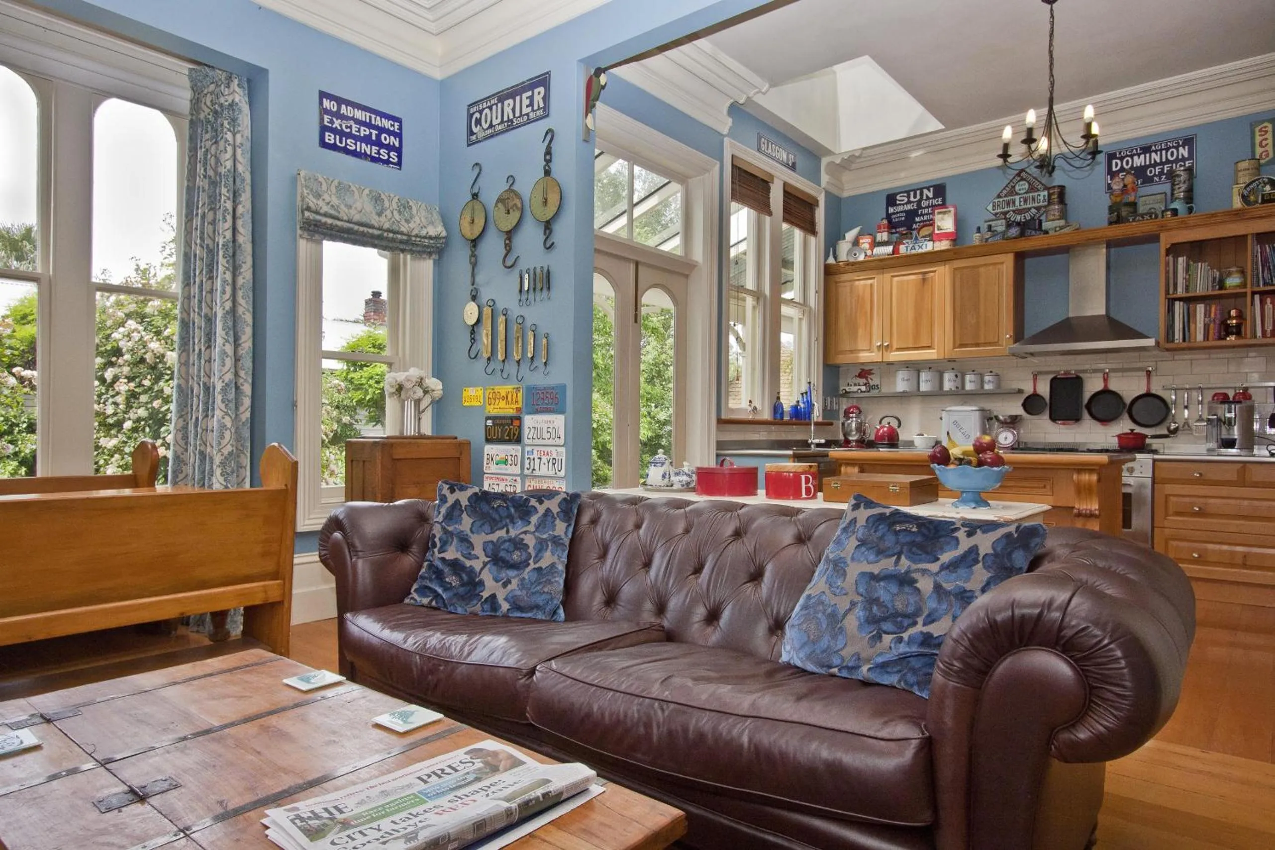 Lounge or bar in Lilac Rose Boutique Bed and Breakfast