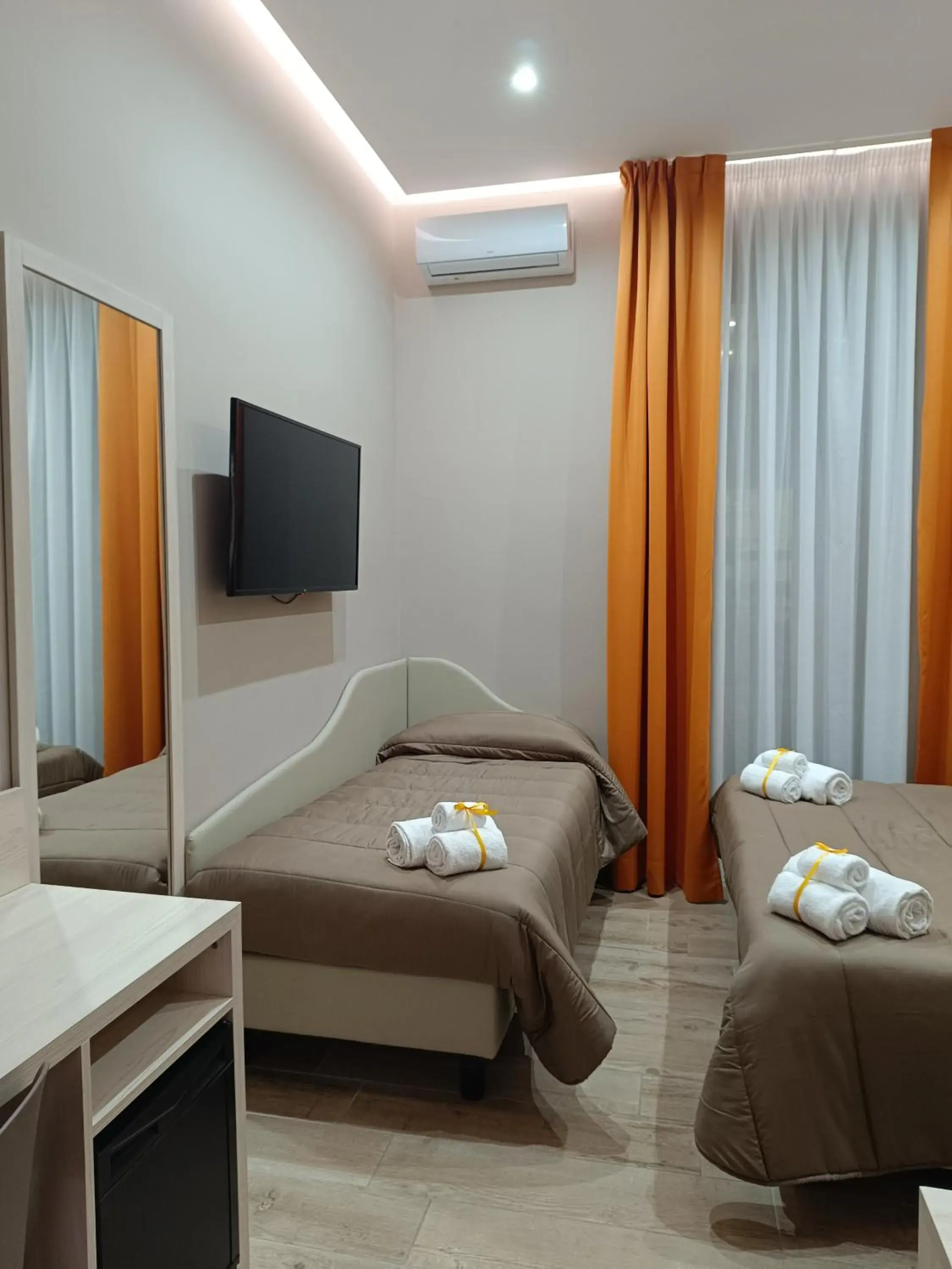 Classic Triple Room in Schilizzi Hotel Classic Triple Room in Schilizzi Hotel