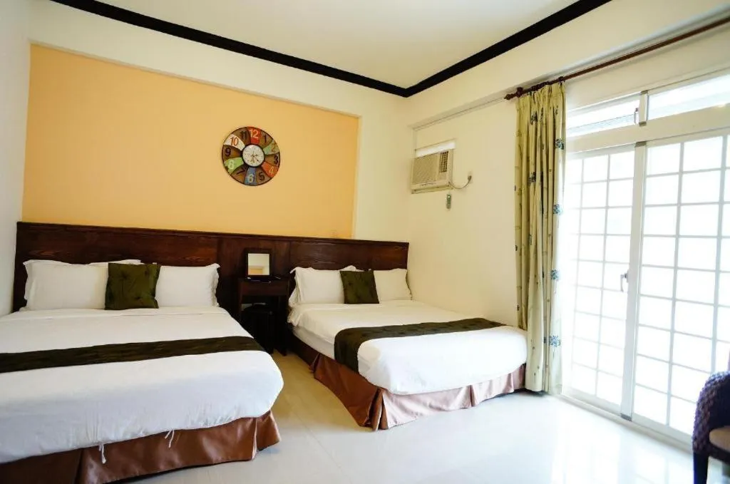 bunk bed, Bed in 花蓮洄瀾雅舍民宿-近火車站