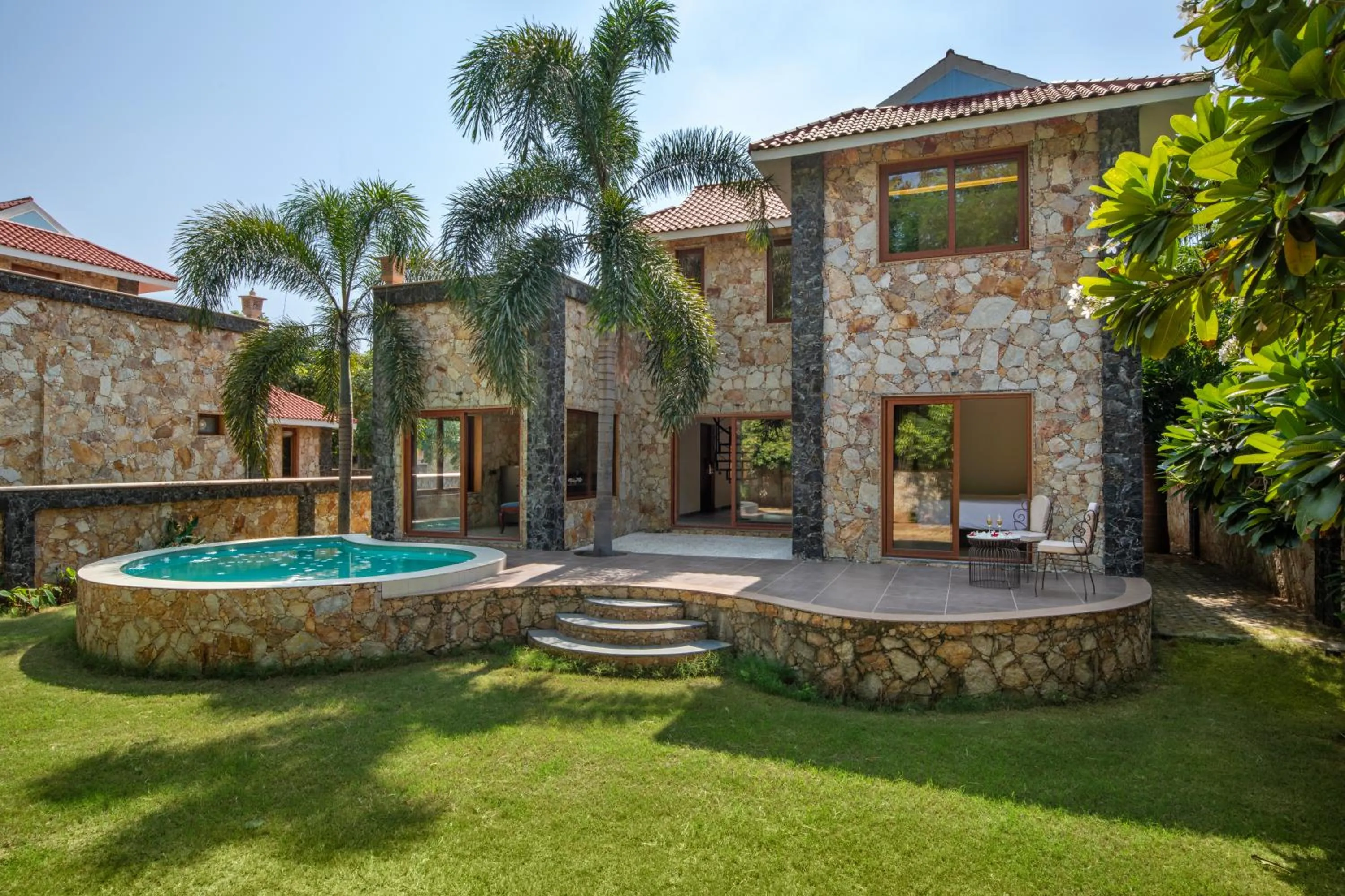 Garden view in Vikrama Heritage Resort Pavagadh