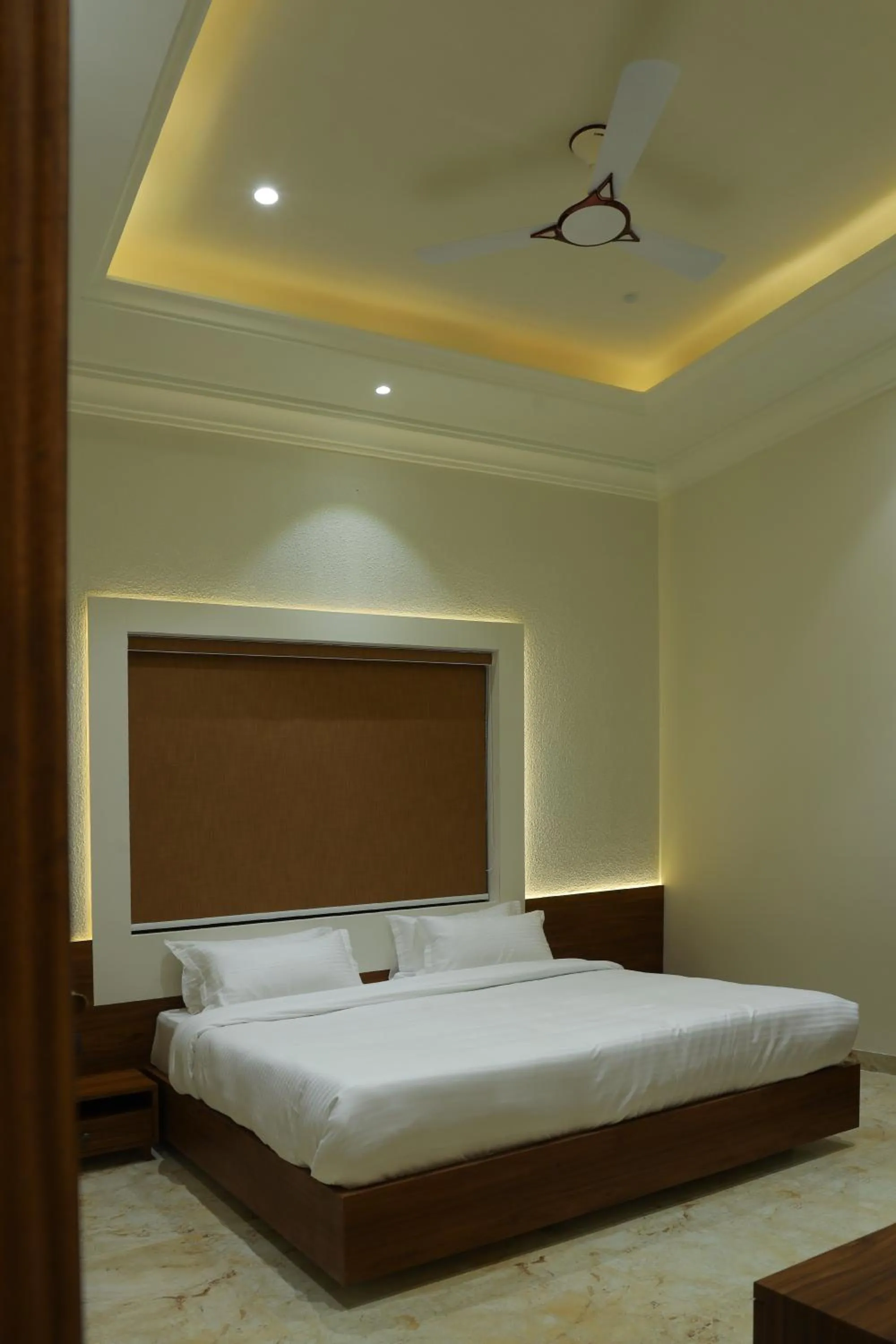 Bedroom, Bed in Ratna Vilas Palace