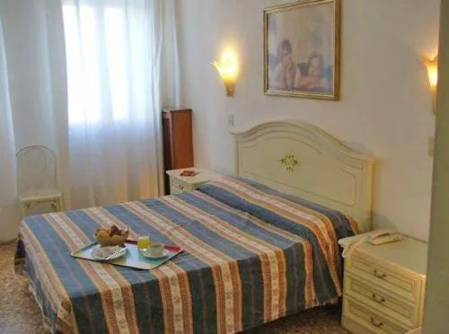 Photo of the whole room, Bed in Hotel Airone