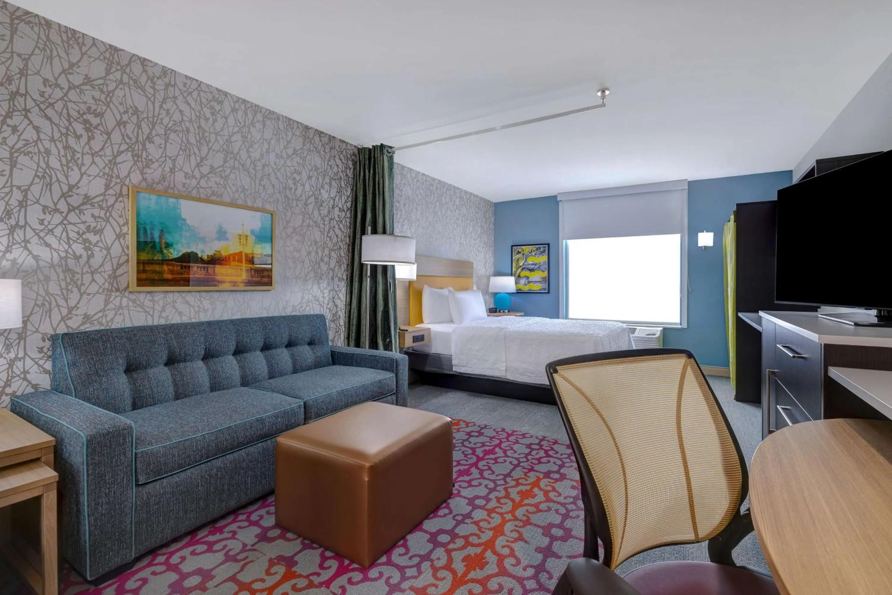 Bedroom, Bed in Home2 Suites By Hilton Wilkes-Barre