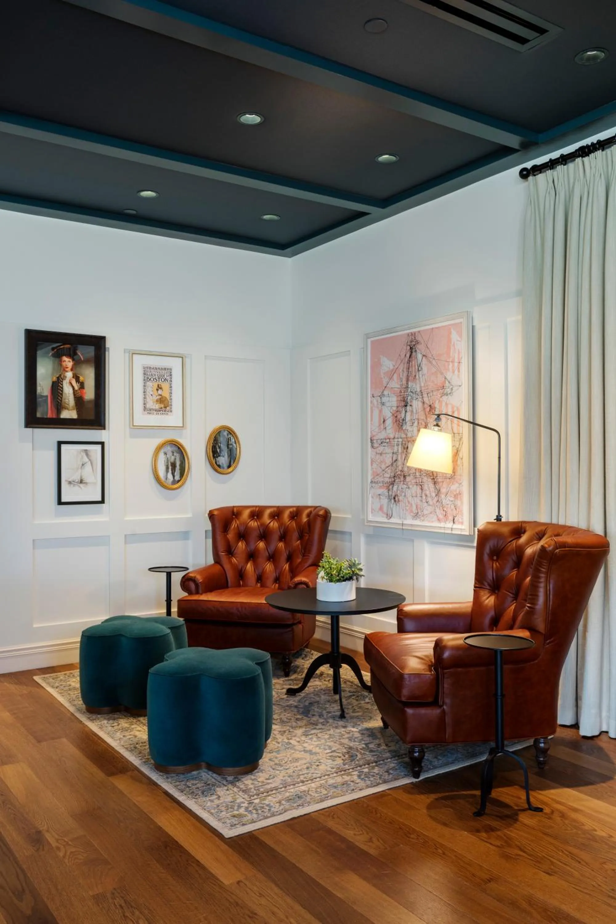 Communal lounge/ TV room in Canopy By Hilton Boston Downtown