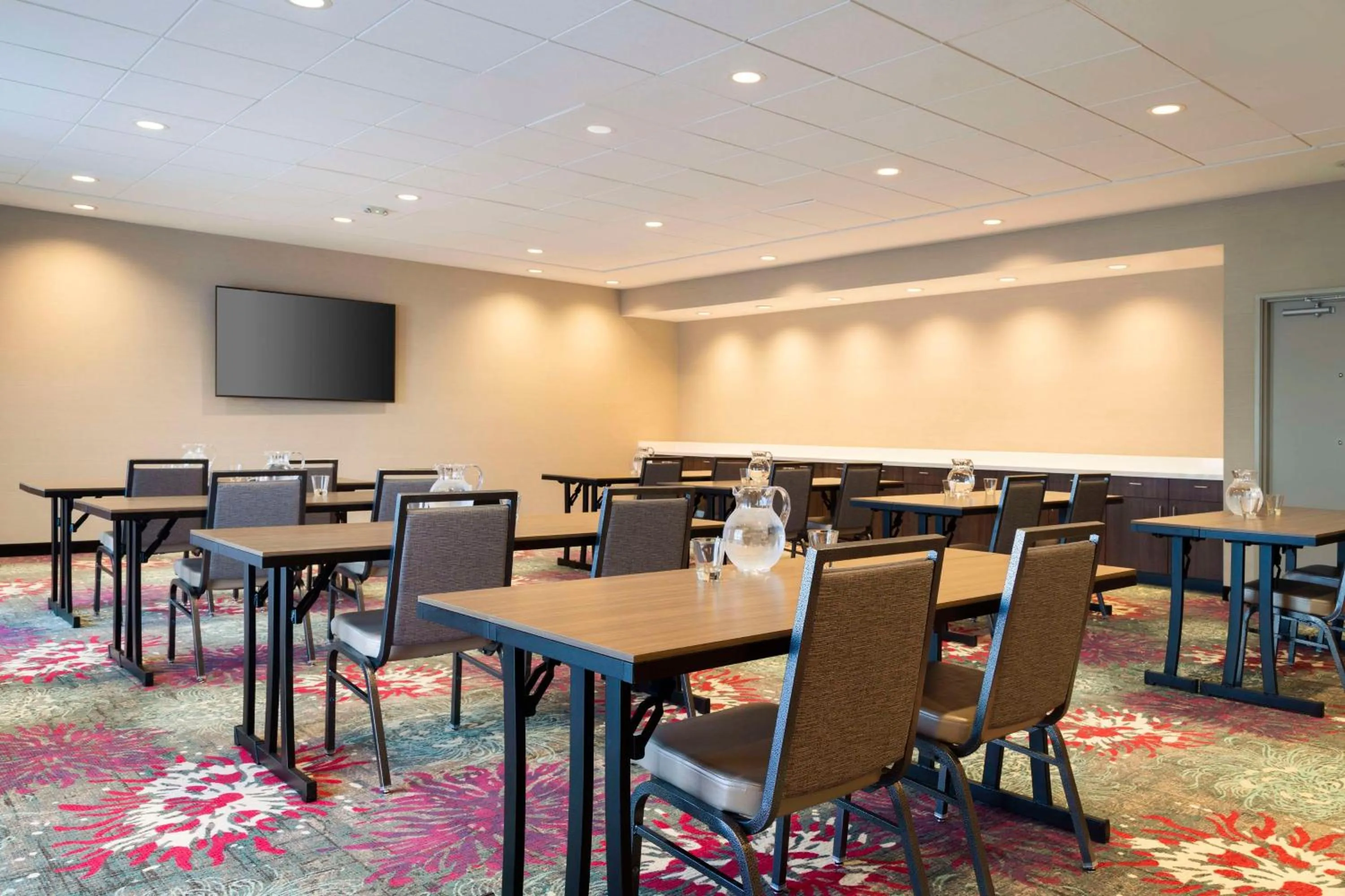 Meeting/conference room in Home2 Suites By Hilton Clovis