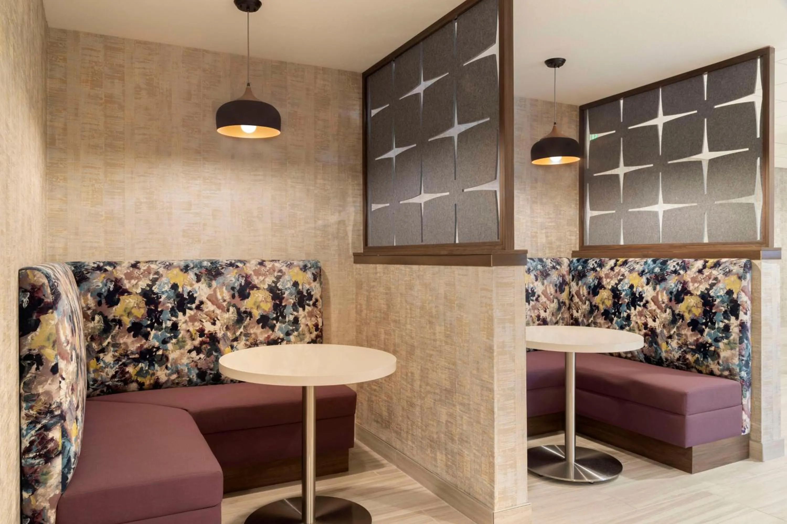 Meeting/conference room in Home2 Suites By Hilton Clovis