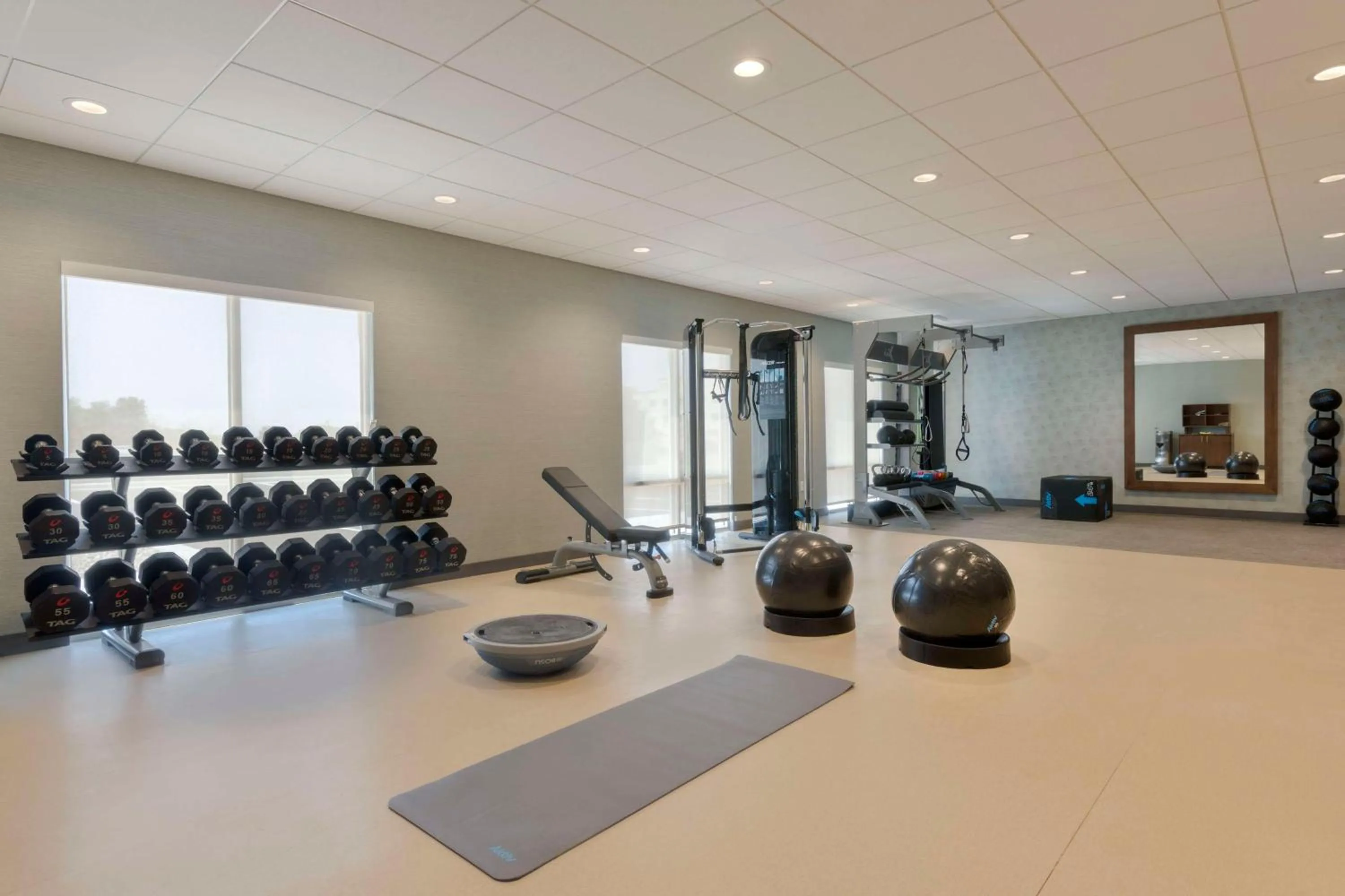 Fitness centre/facilities in Home2 Suites By Hilton Clovis
