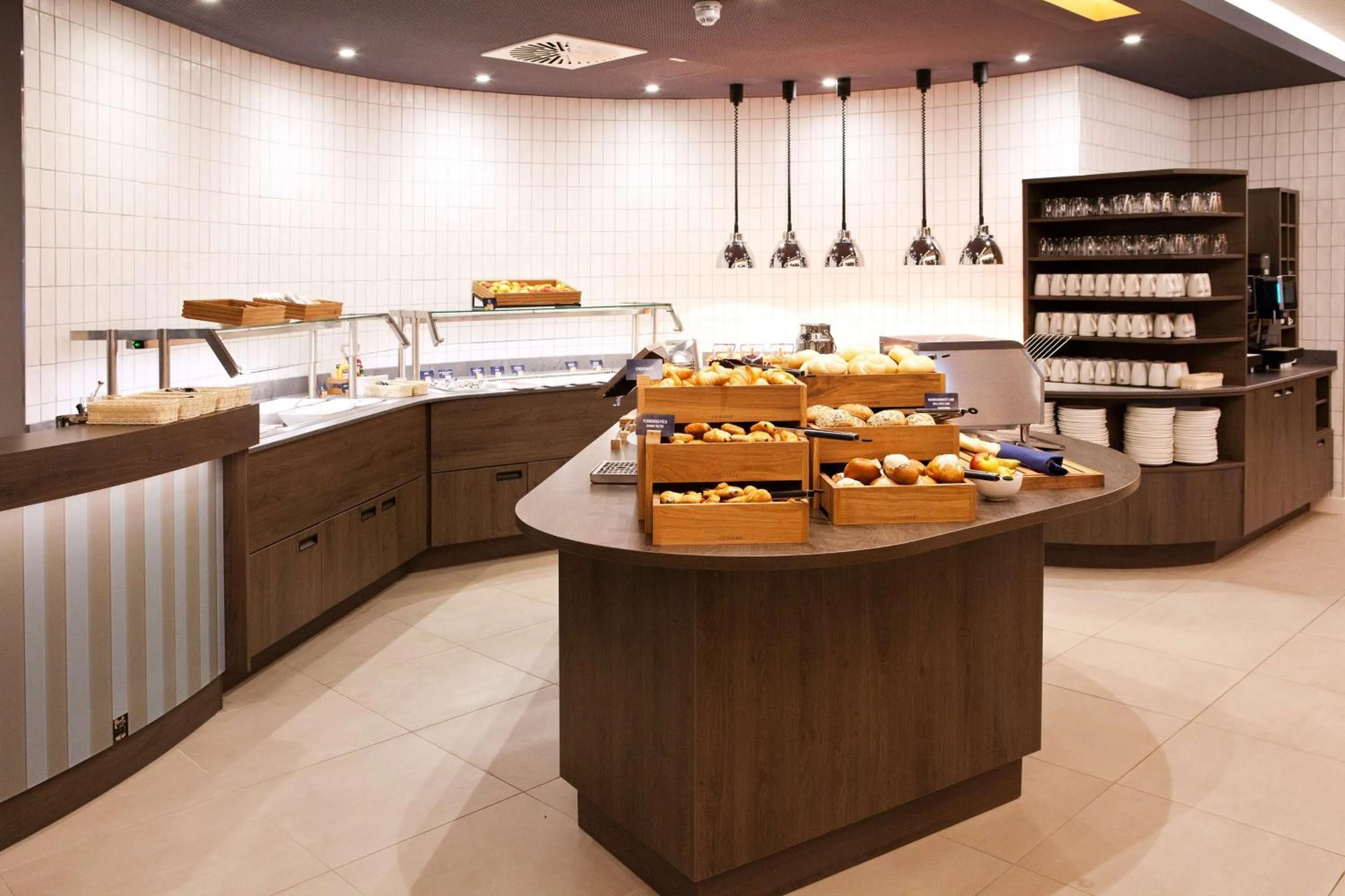 Breakfast in Hampton By Hilton Regensburg