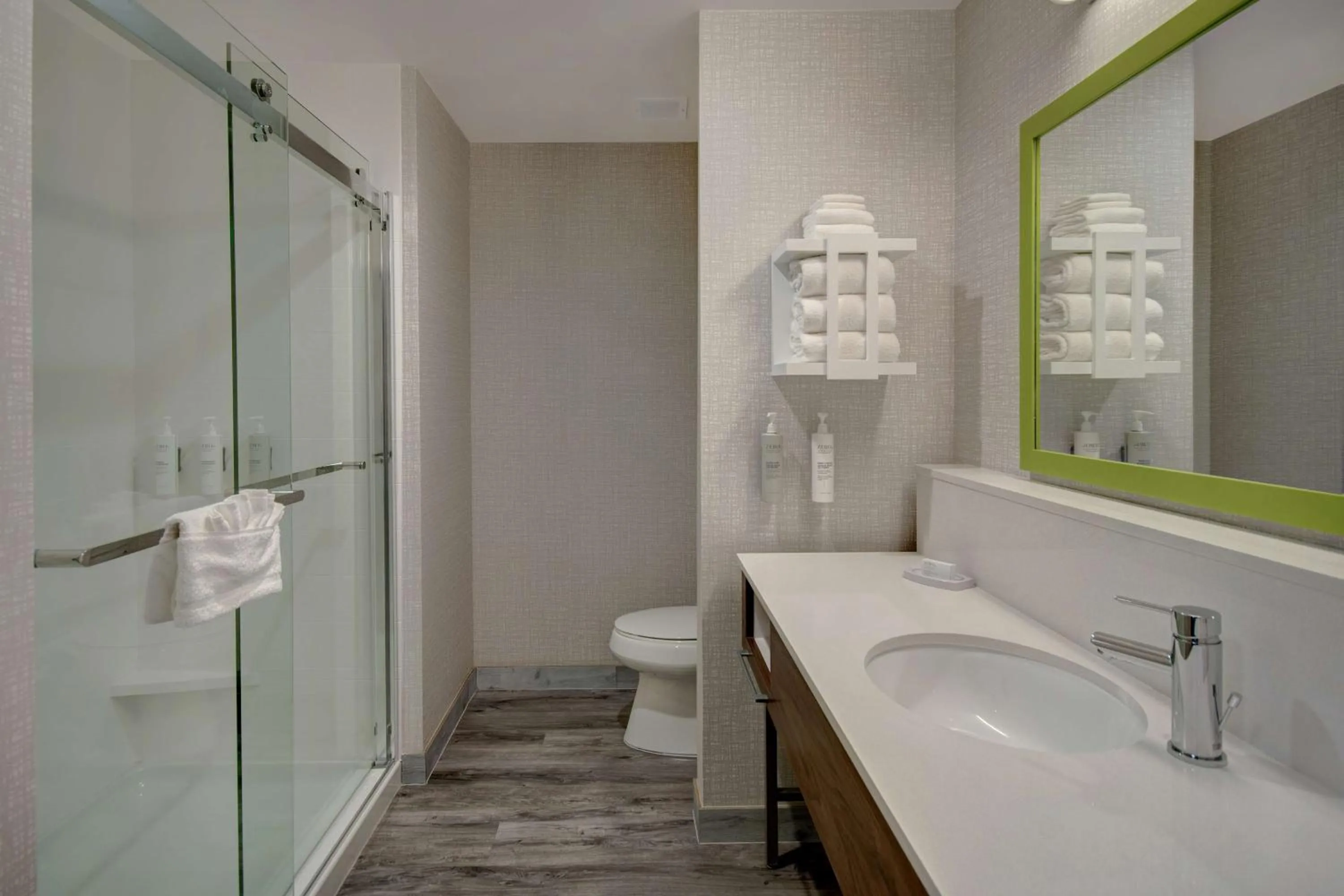 Bathroom in Hampton Inn & Suites By Hilton Rancho Cucamonga