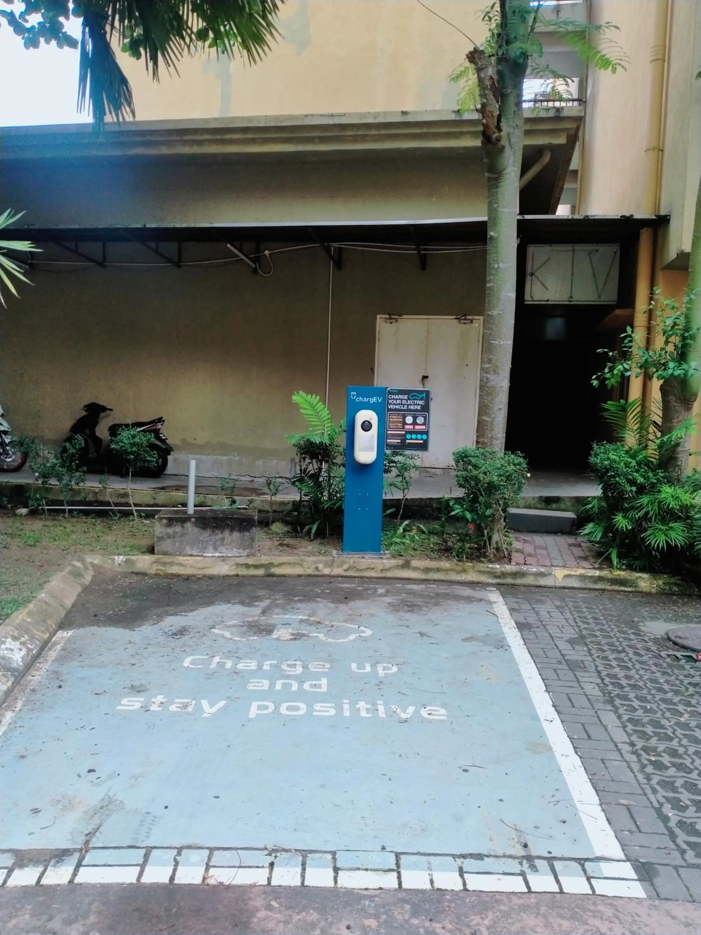 Buluh Inn @ Gold Coast Morib