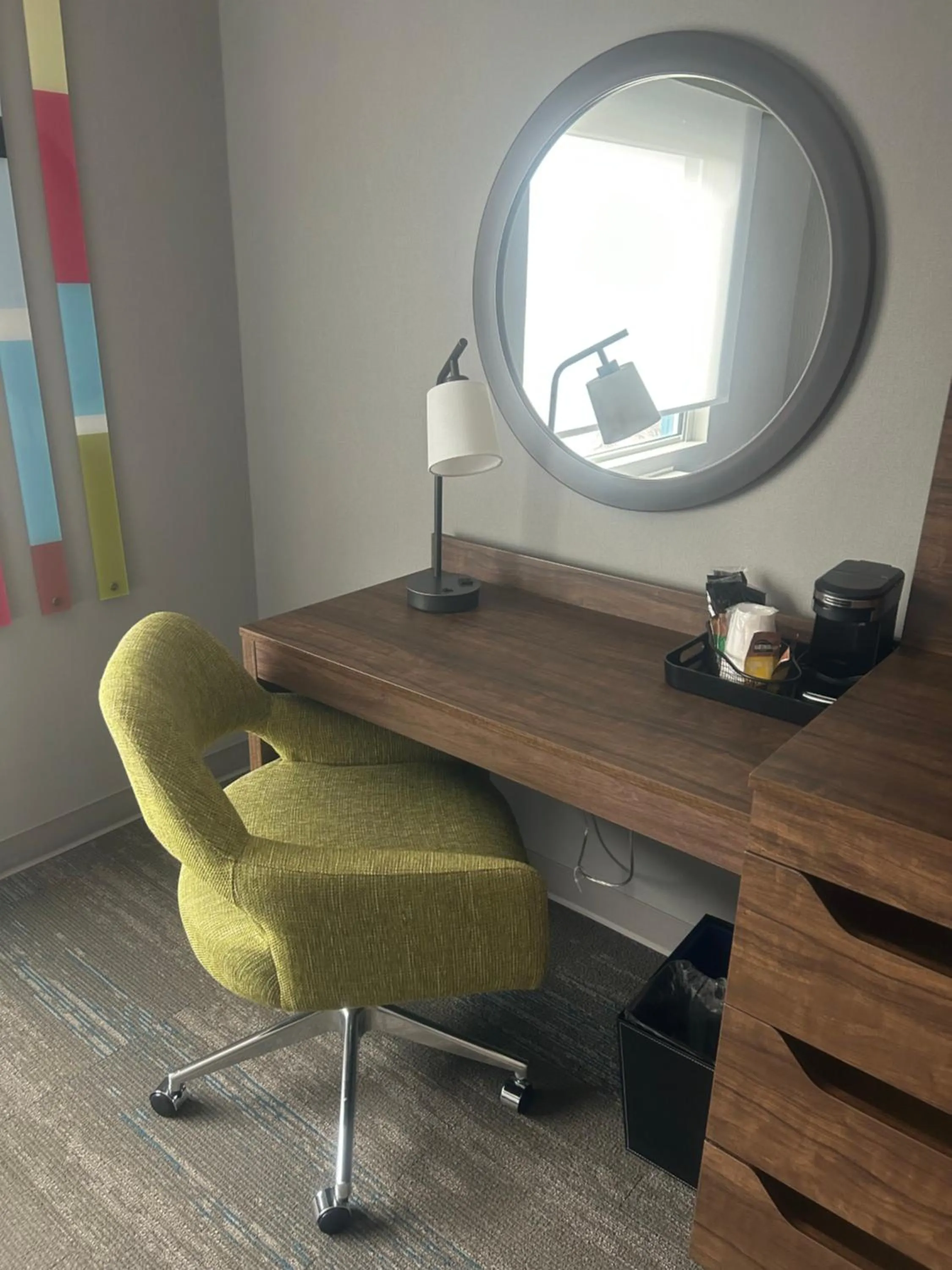 Seating area in Hampton Inn By Hilton Kingston