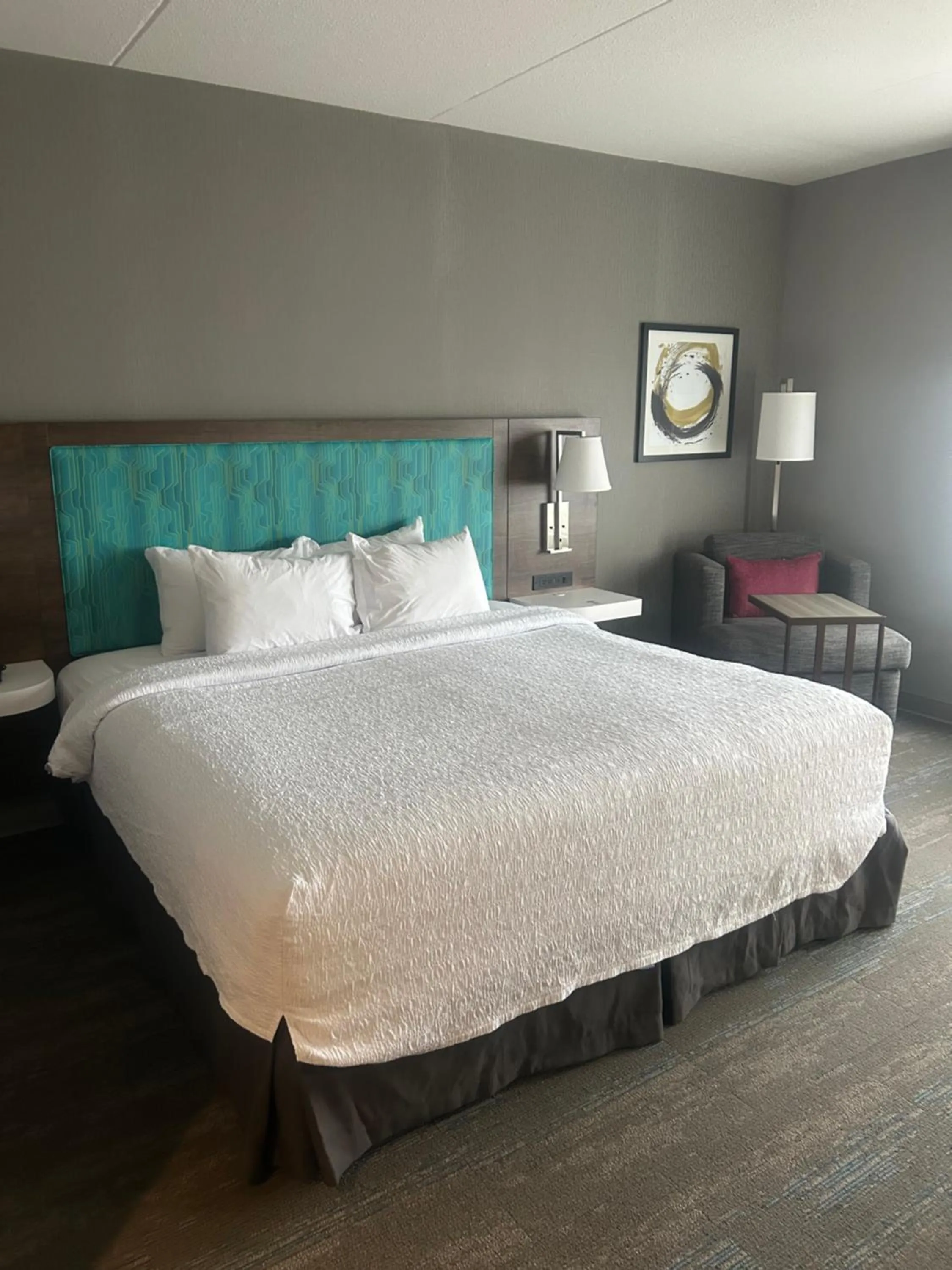 Bed in Hampton Inn By Hilton Kingston