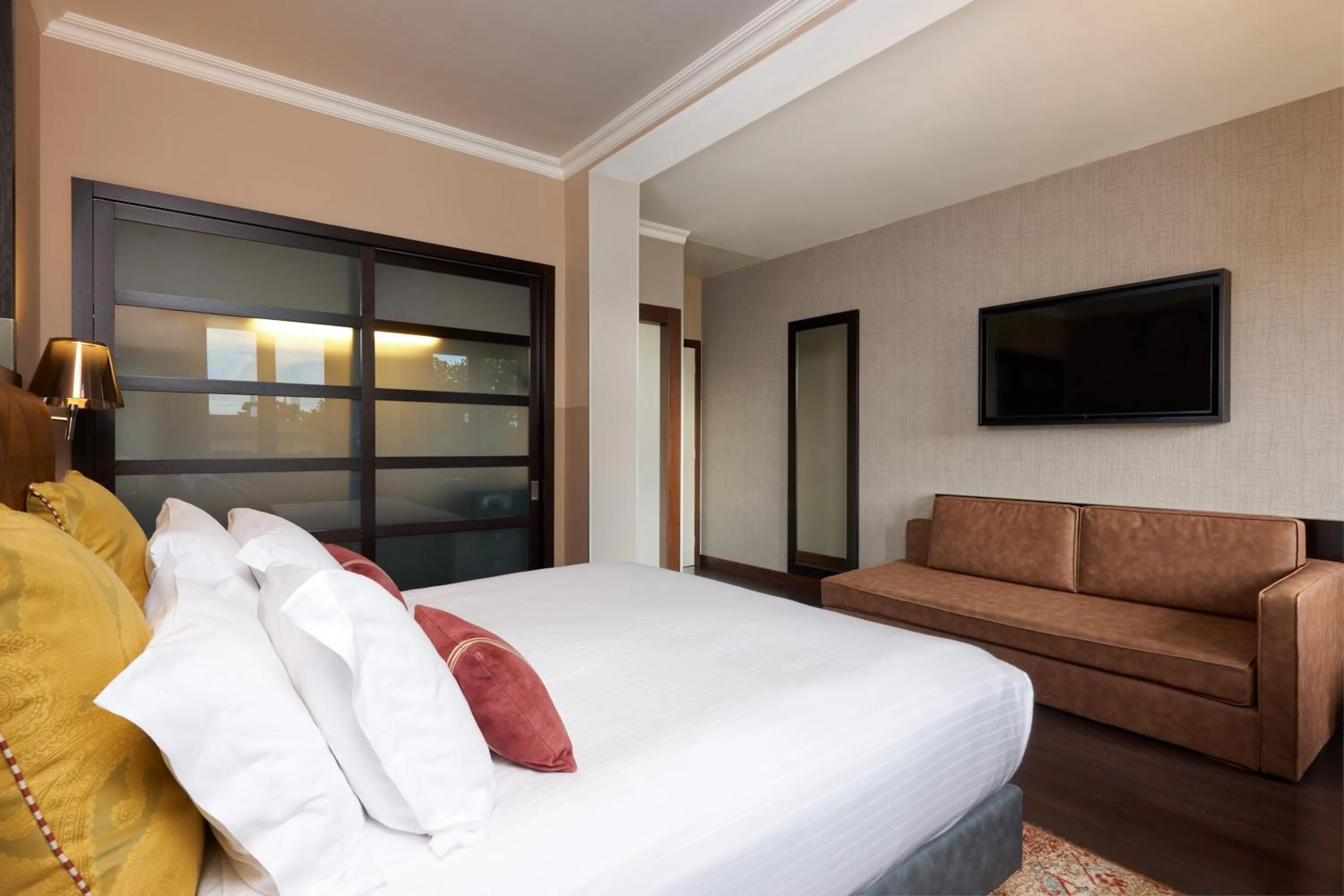 Photo of the whole room, Bed in Hotel Indigo Venice - Sant'Elena by IHG