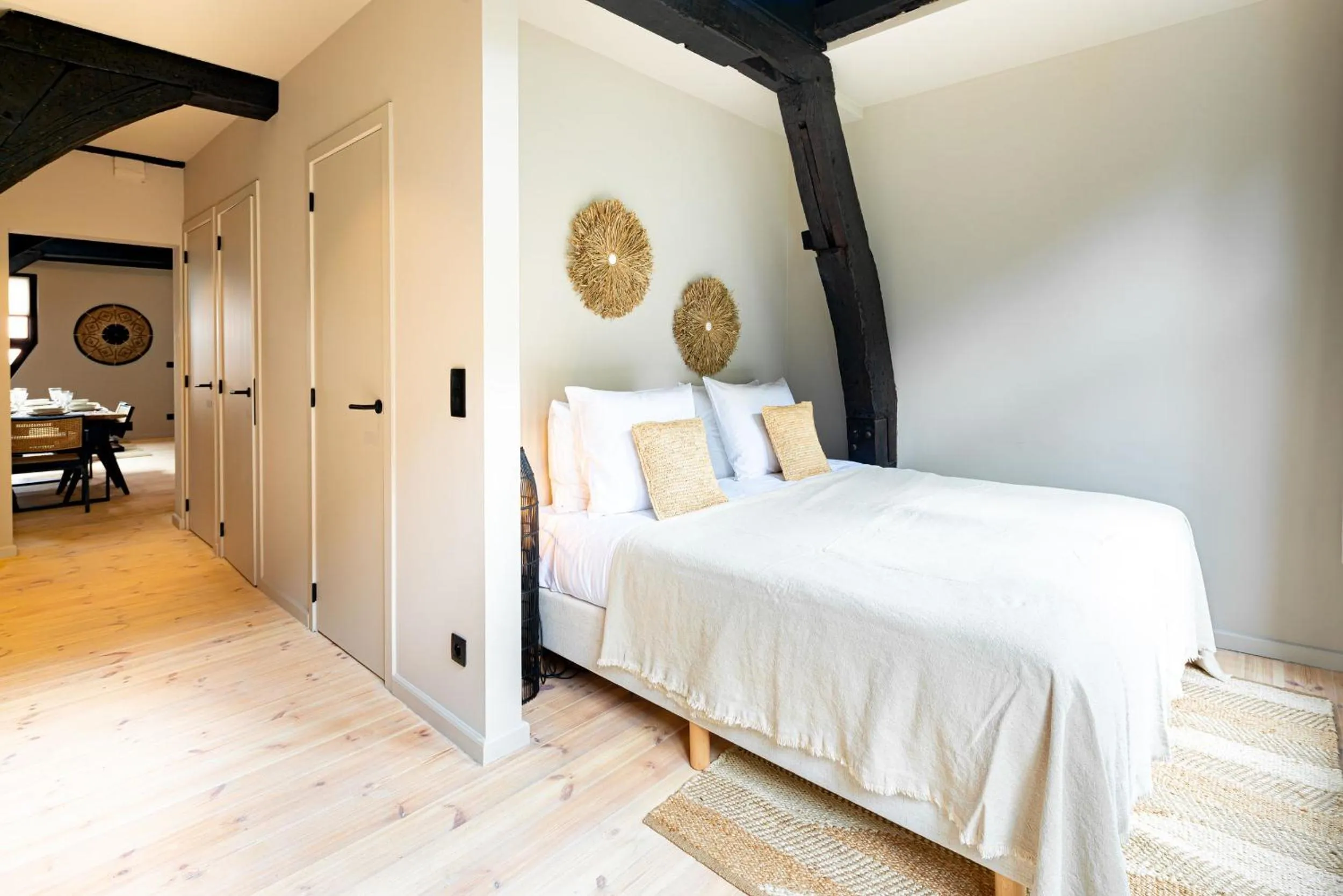 Bed in BTFL Living, Luxury Residences Antwerp, Zirkstraat