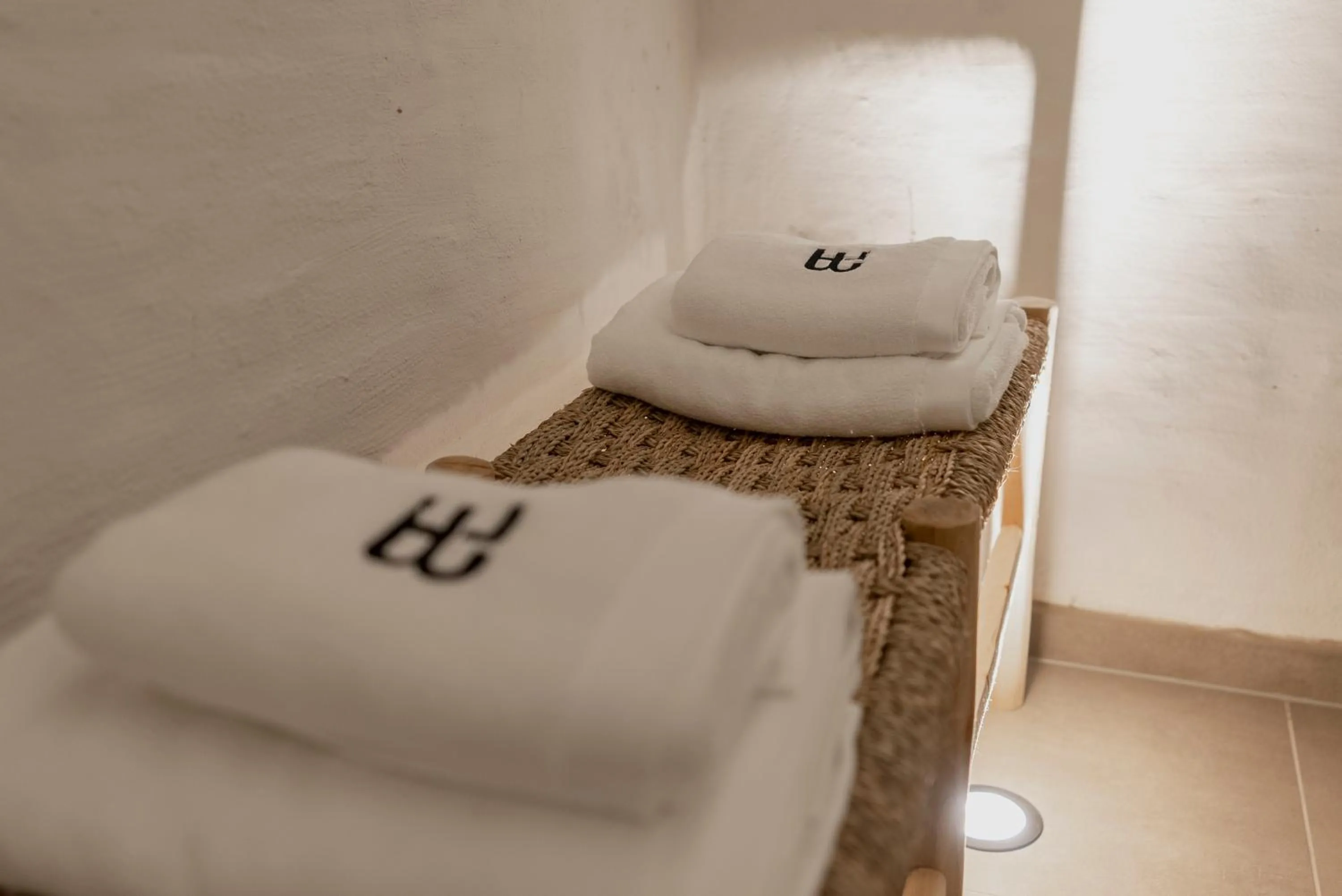 towels in BTFL Living, Luxury Residences Antwerp, Zirkstraat