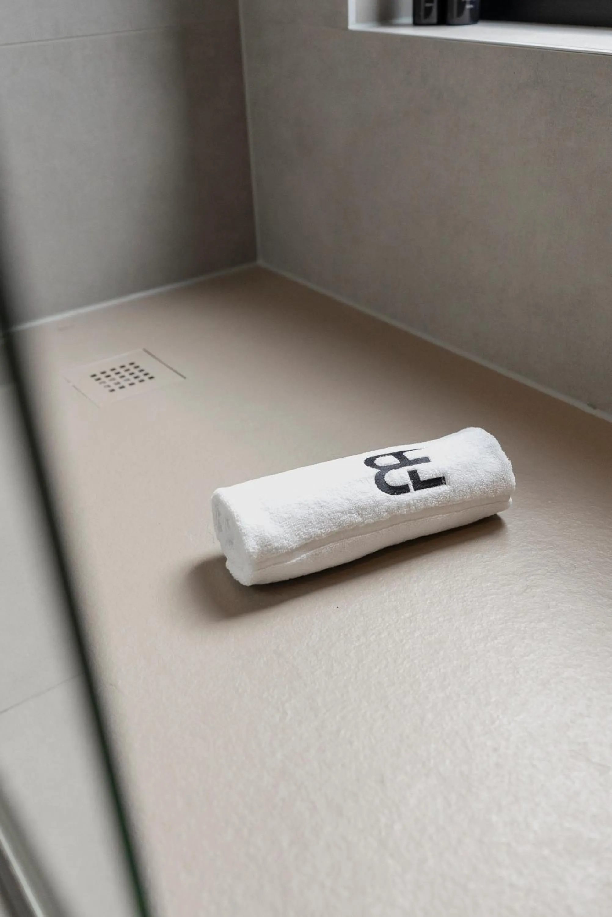 Shower in BTFL Living, Luxury Residences Antwerp, Zirkstraat