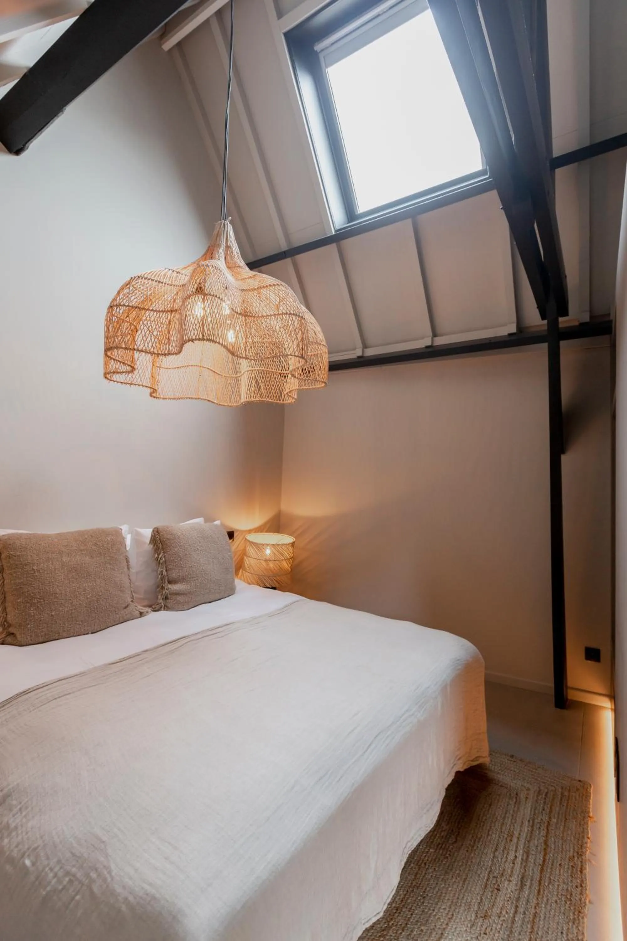 Bed in BTFL Living, Luxury Residences Antwerp, Zirkstraat