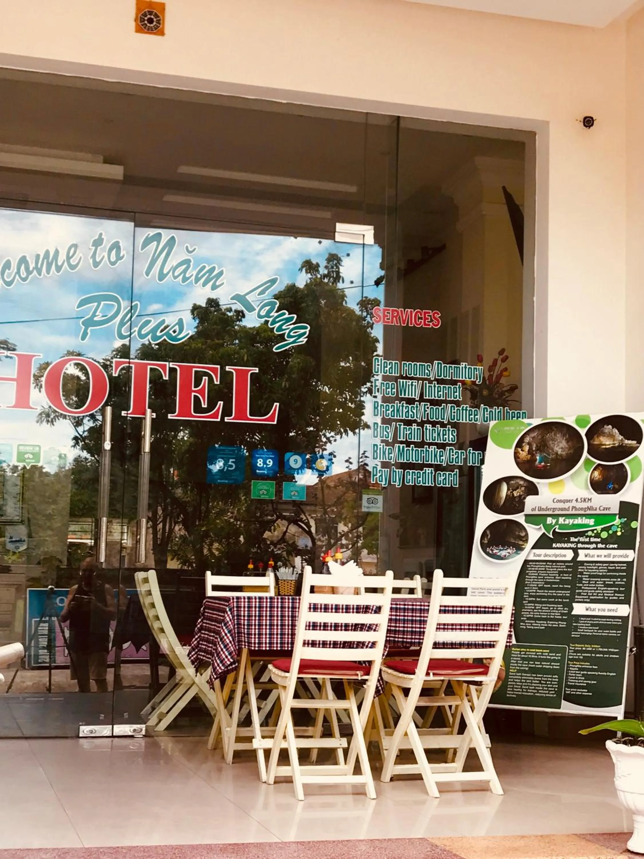 Restaurant/places to eat in Nam Long Plus Hotel