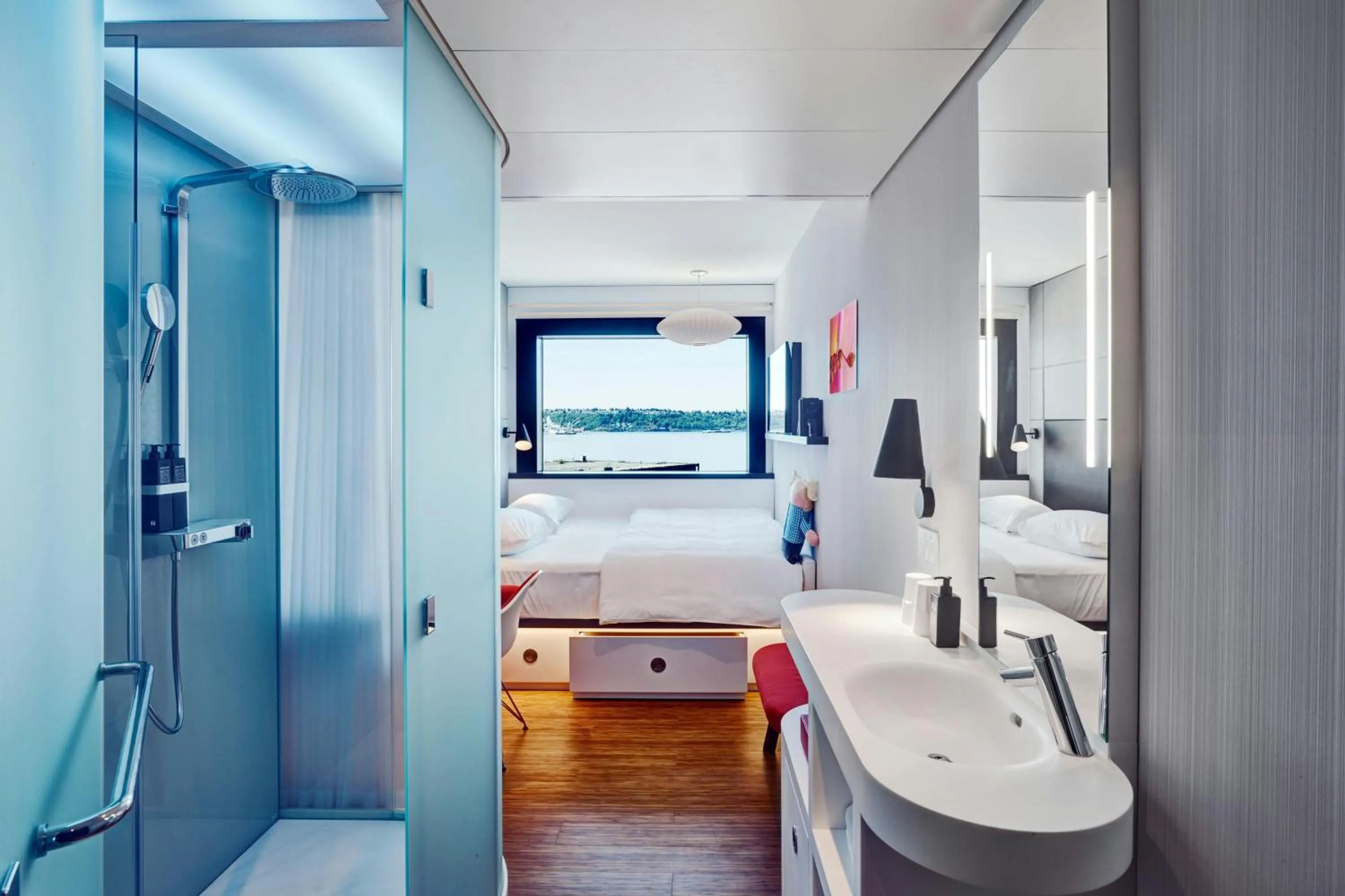 Bedroom, Bed in citizenM Seattle Pioneer Square