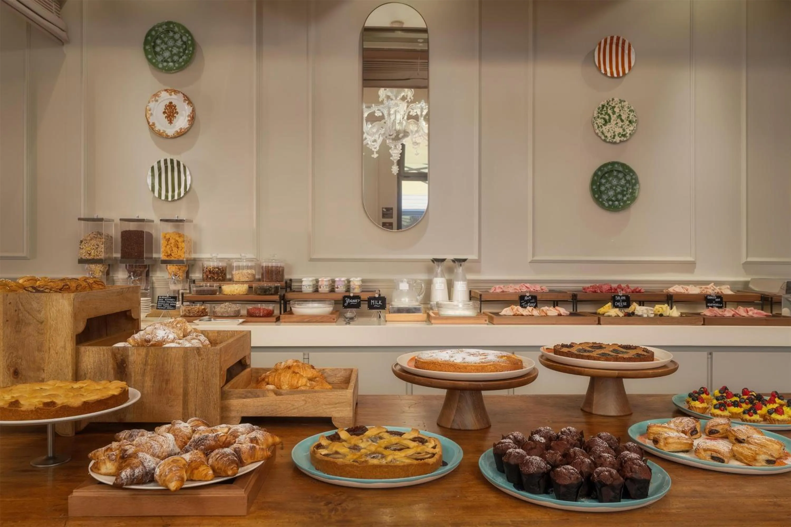 Breakfast in WorldHotel Casati 18