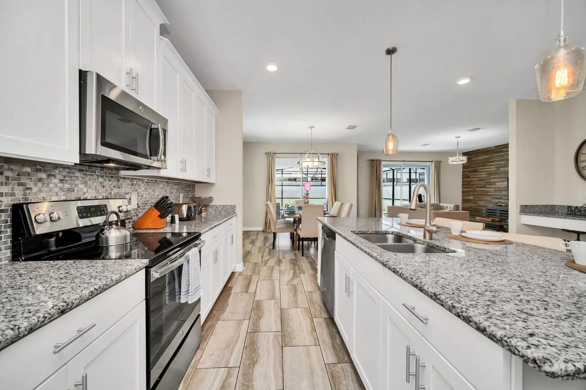 Gorgeous, Modern Home wPrivate Pool