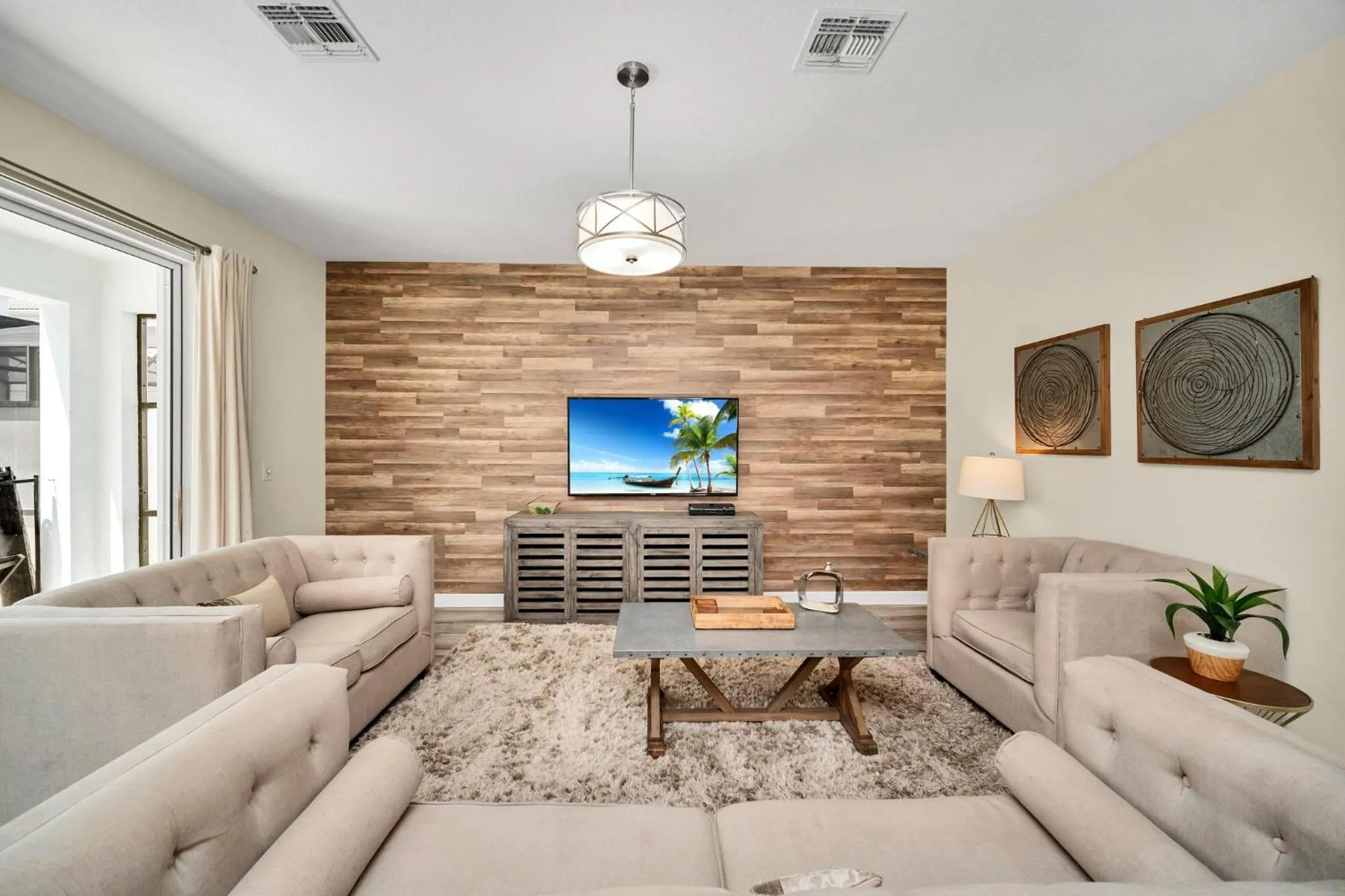 Gorgeous, Modern Home wPrivate Pool