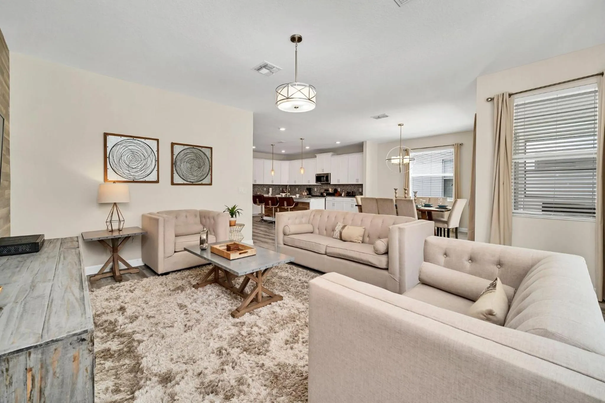 Gorgeous, Modern Home wPrivate Pool