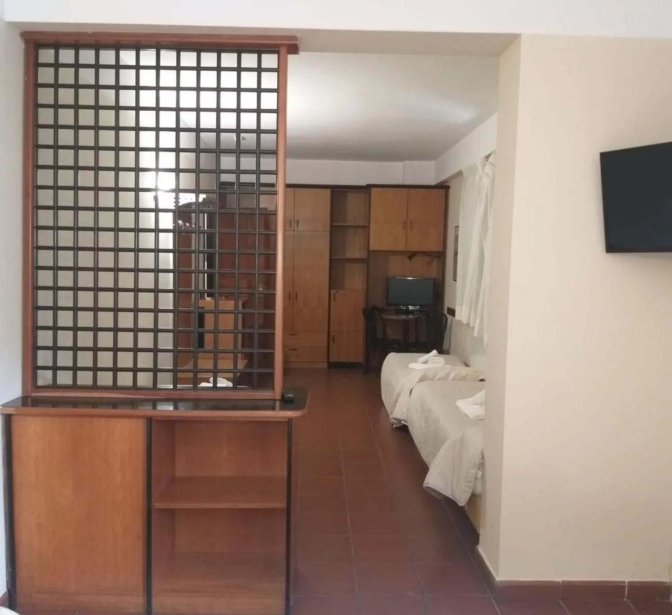 TV and multimedia, Bed in LH Albergo il Picchio