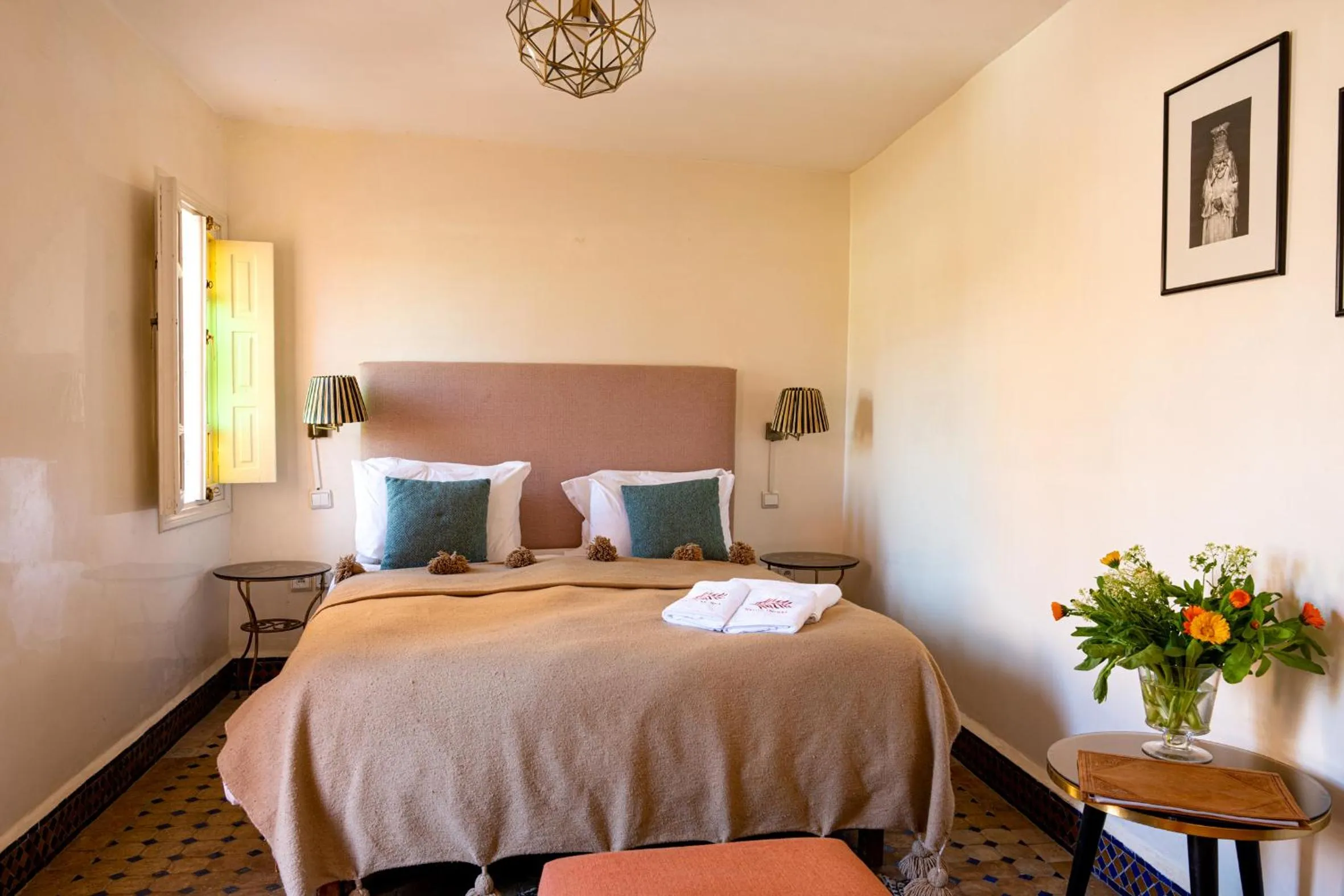 Photo of the whole room, Bed in Riad LAMDINA