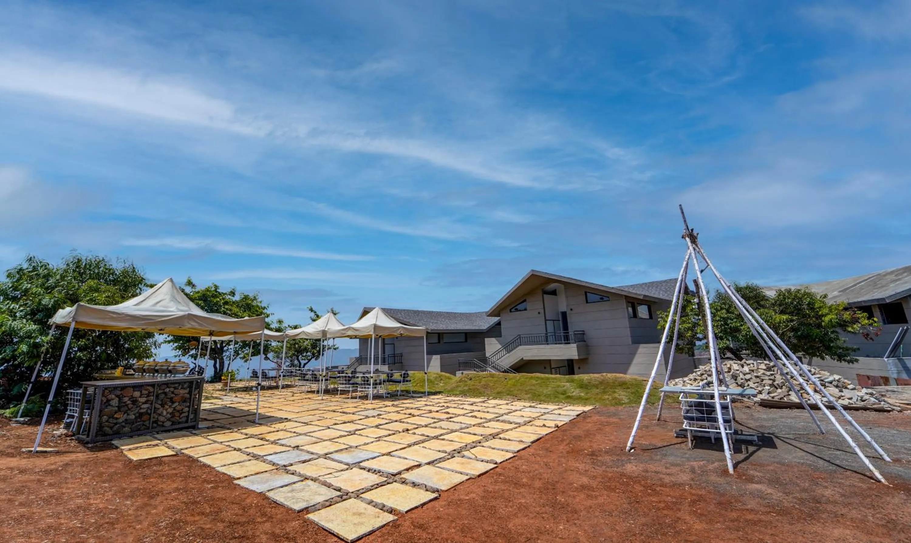 Property building in Vee Resort- The Suites of Royals