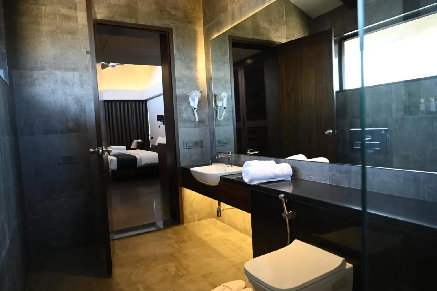 Shower in Vee Resort- The Suites of Royals