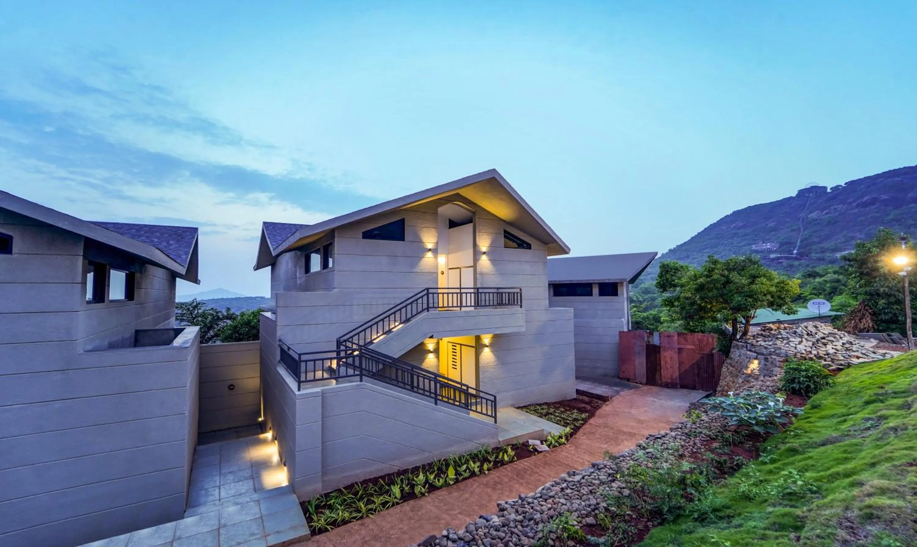 Property building in Vee Resort- The Suites of Royals