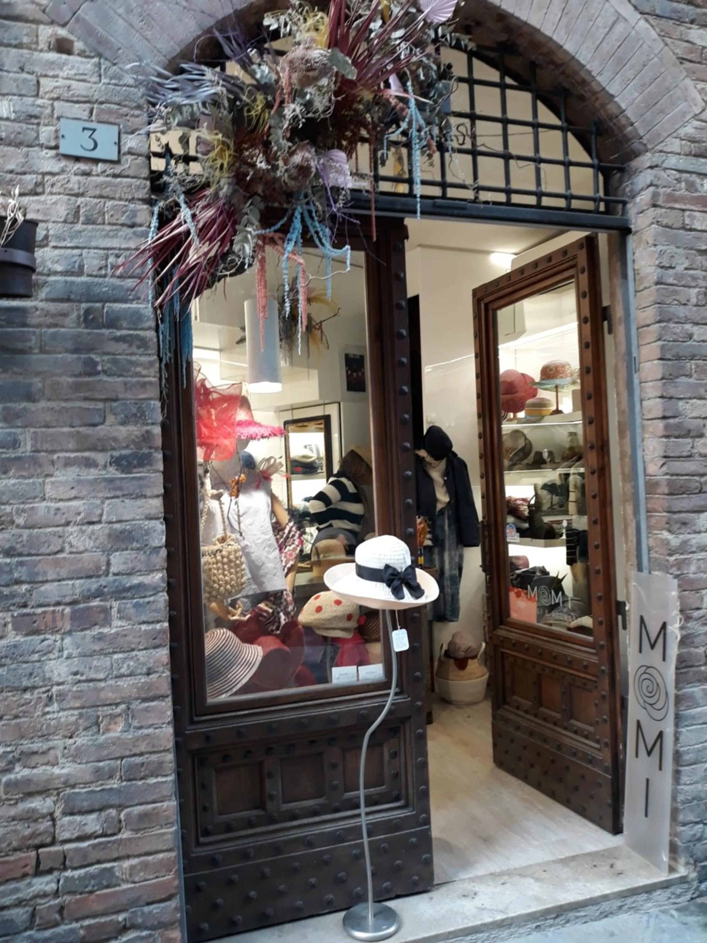 On-site shops in Hotel Minerva