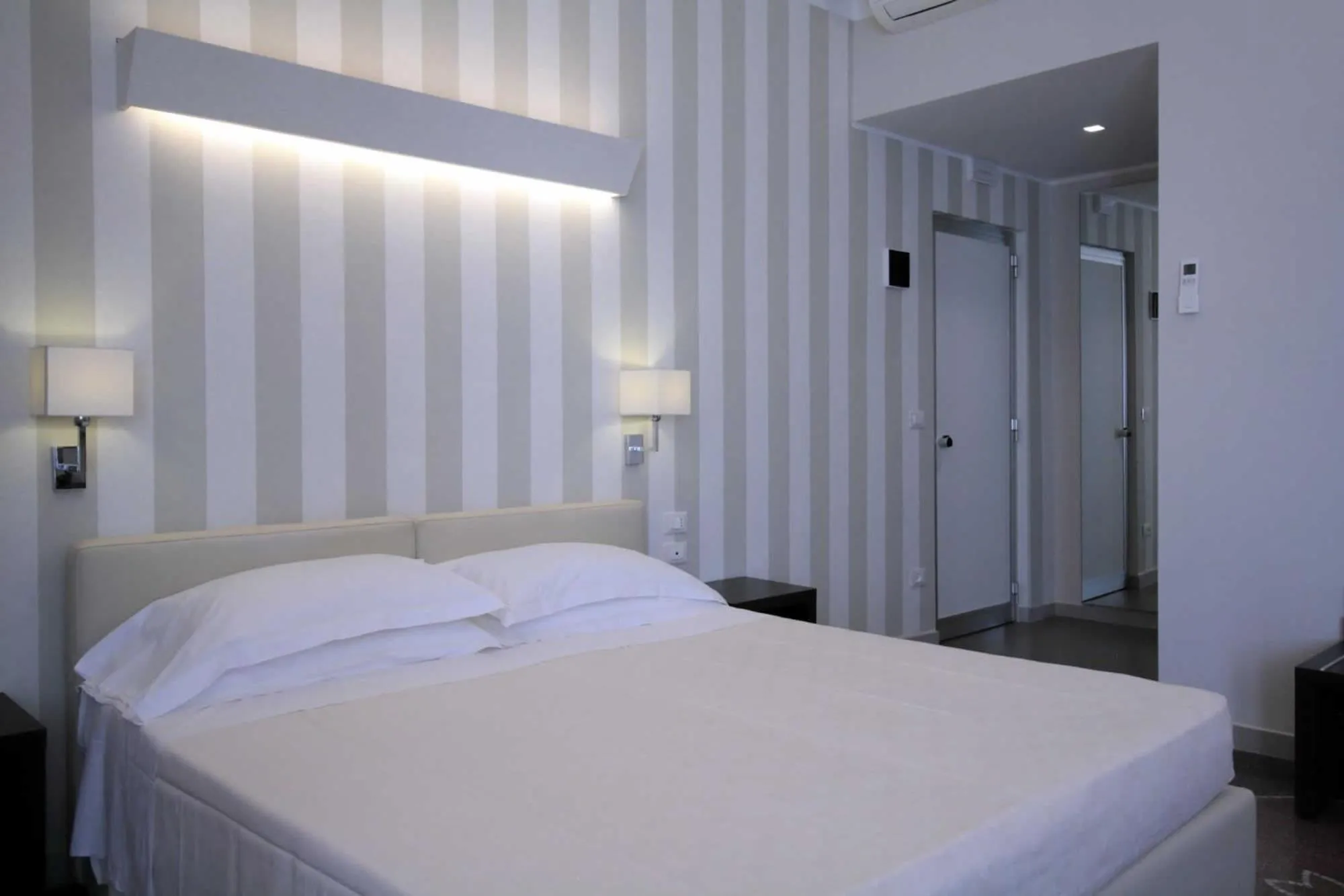 Bed in Hotel Vittoria