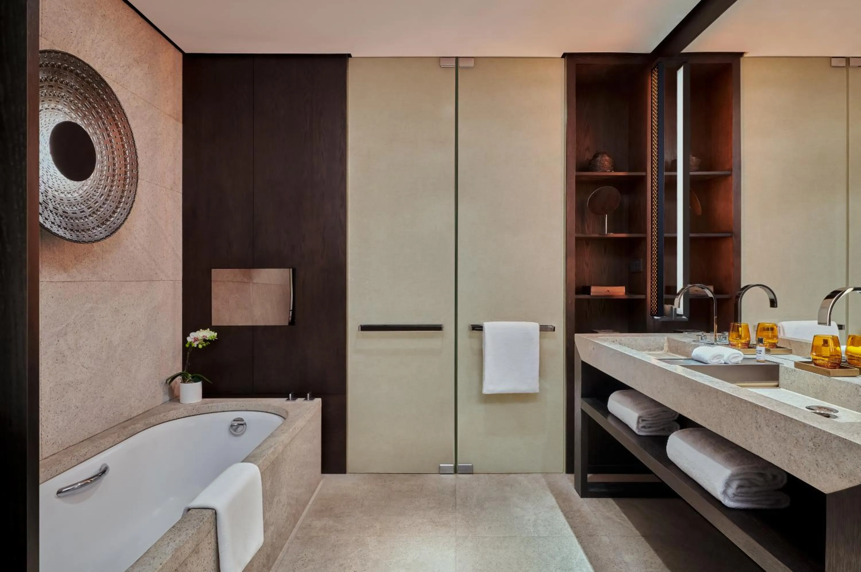 Bathroom in Hyatt Regency Wuhan Optics Valley