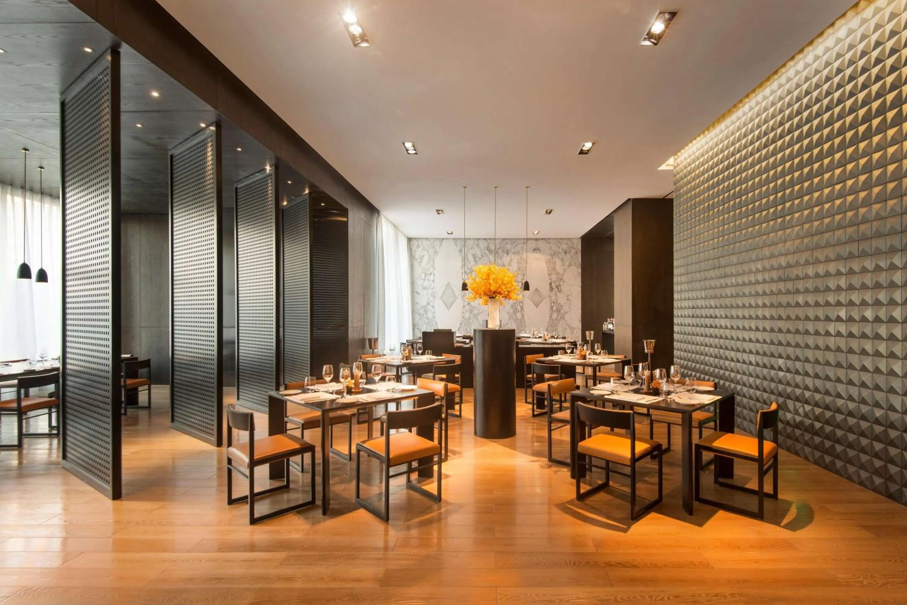 Restaurant/places to eat in Hyatt Regency Wuhan Optics Valley