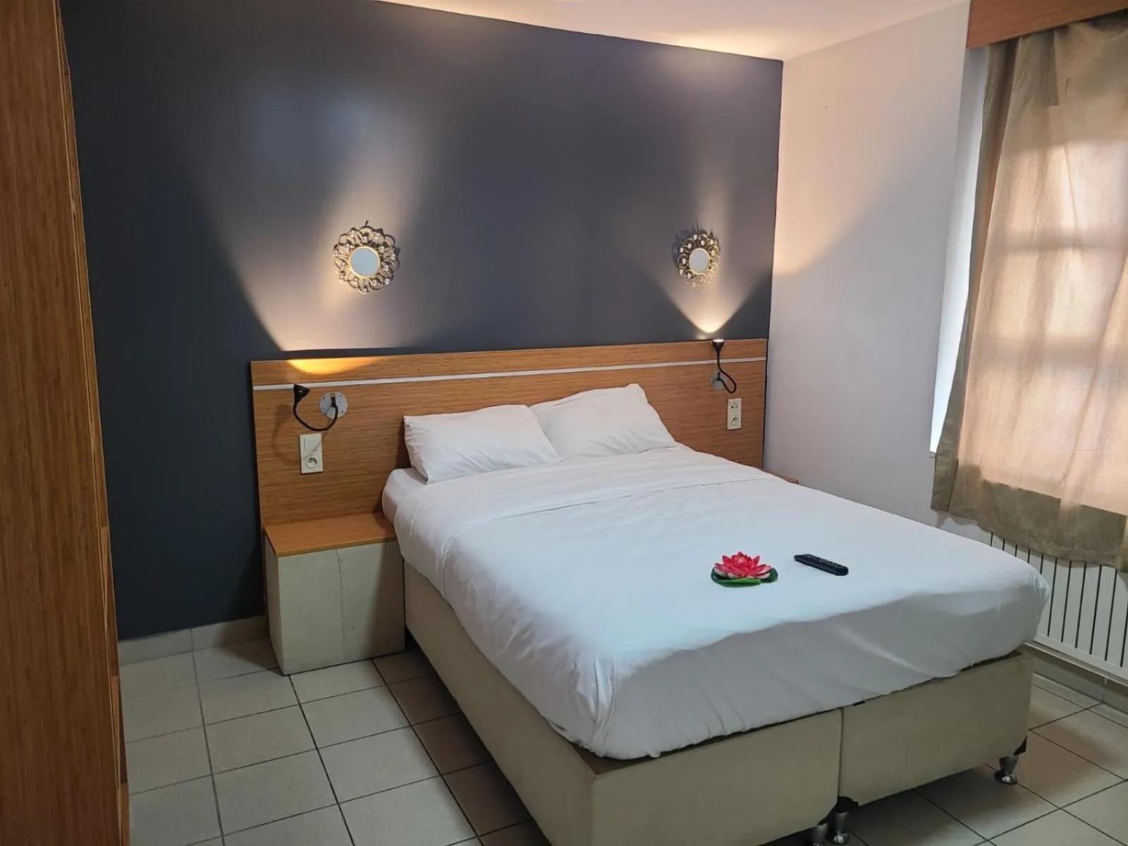Bedroom in Hôtel Victoire, Poitiers Gare