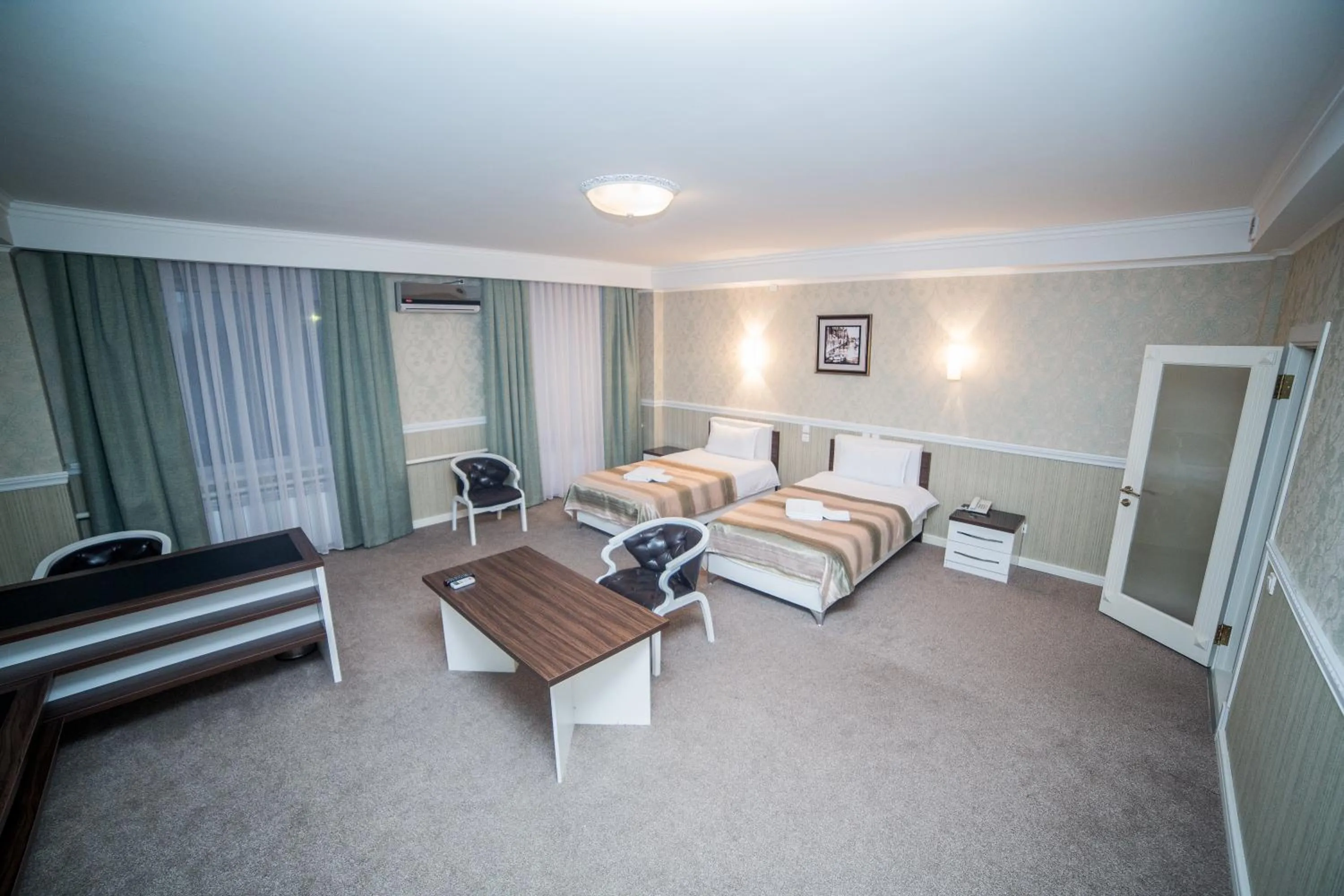 Photo of the whole room, Bed in Hotel Orto Asia