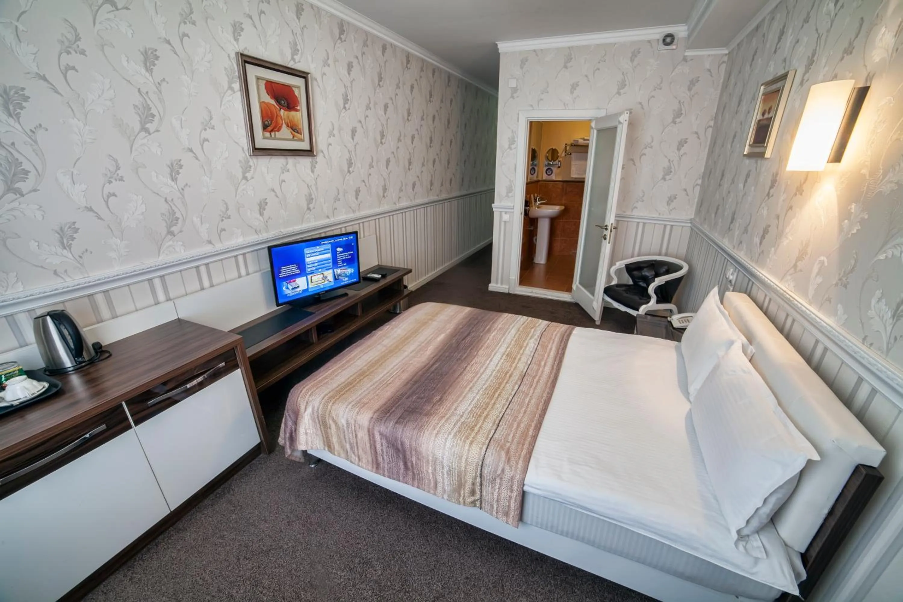 Photo of the whole room, Bed in Hotel Orto Asia